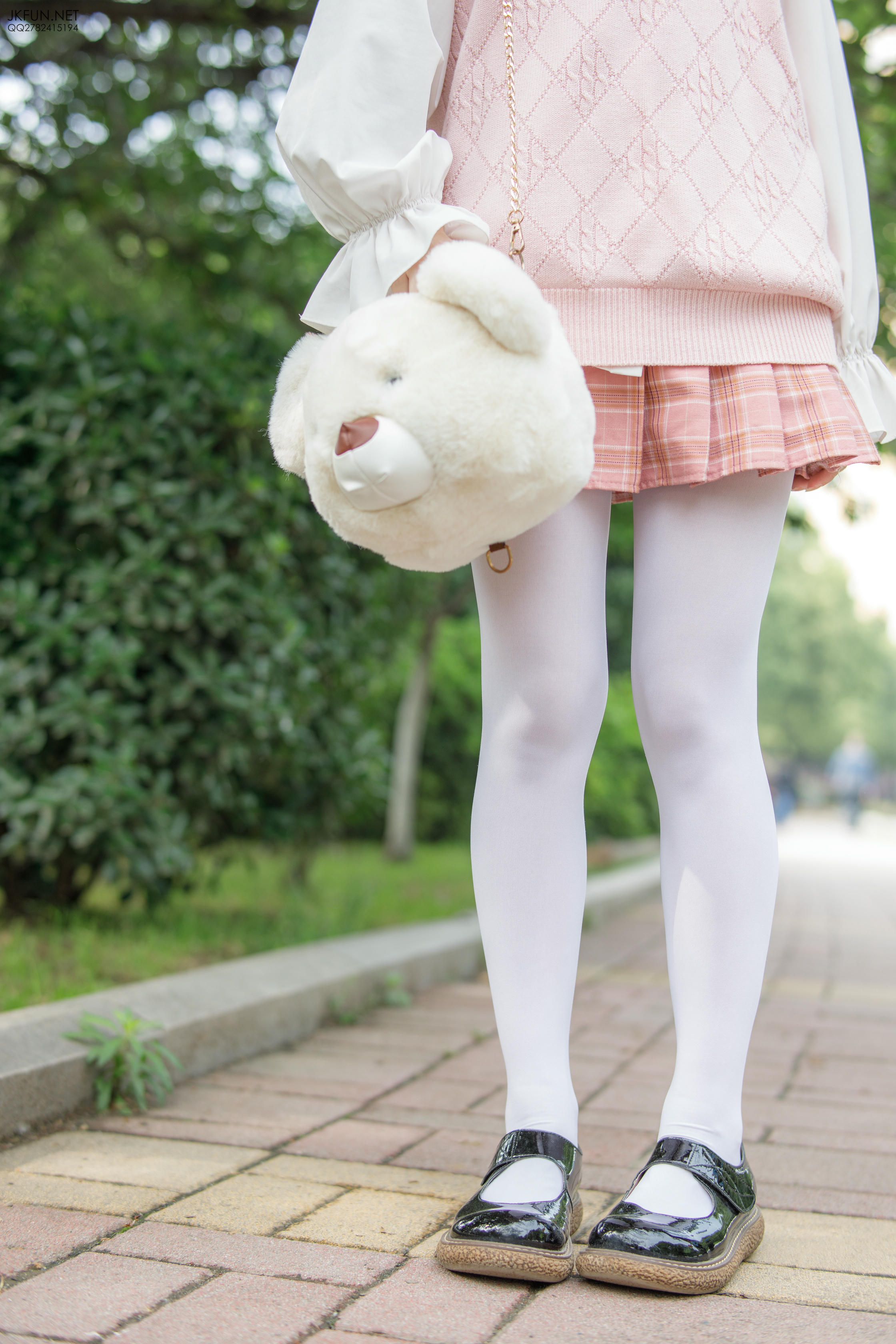 森萝财团 JKFUN-007 默陌 80D白丝 [126P1V-2.71GB]_第3集