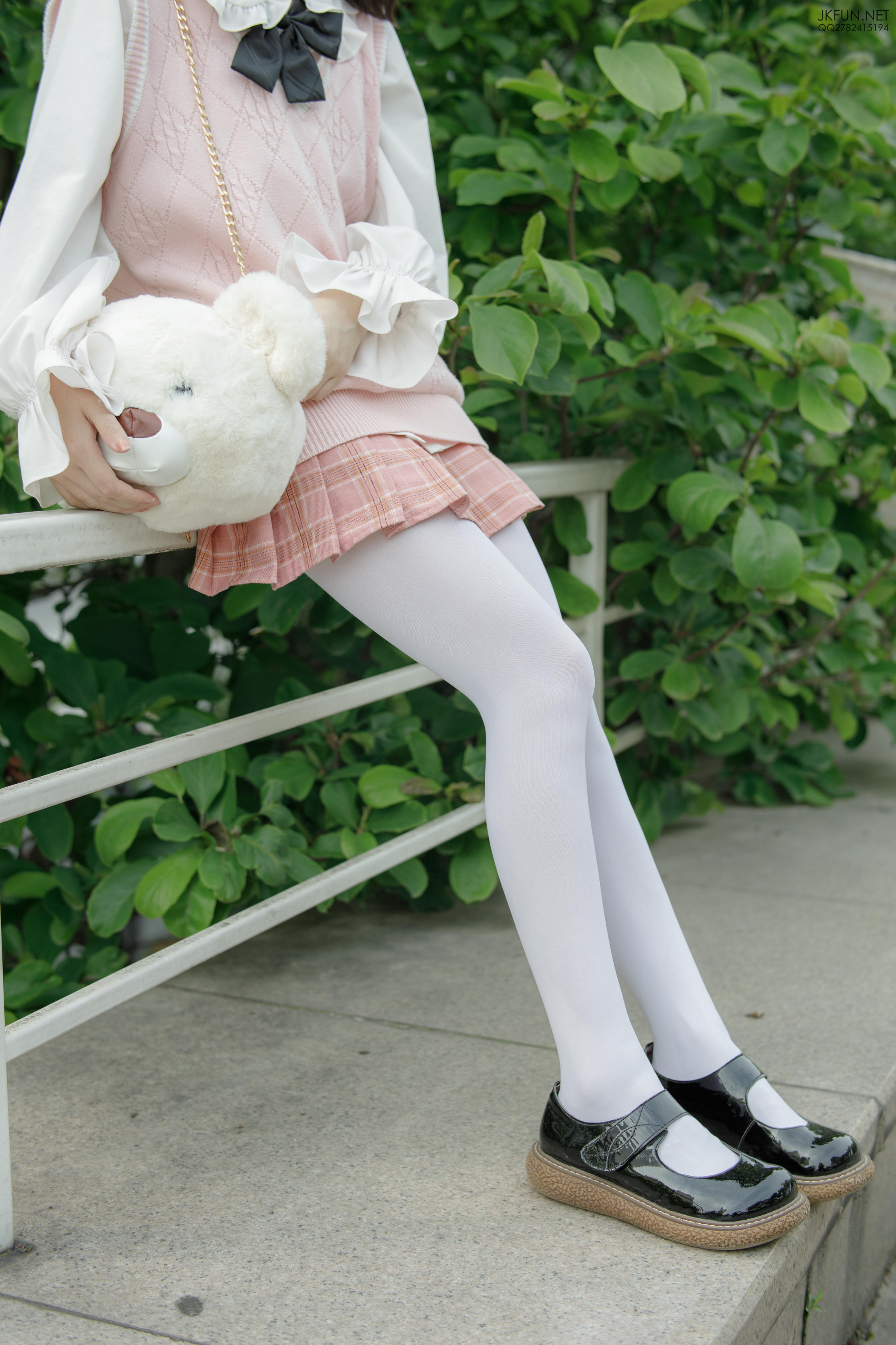 森萝财团 JKFUN-007 默陌 80D白丝 [126P1V-2.71GB]_第3集