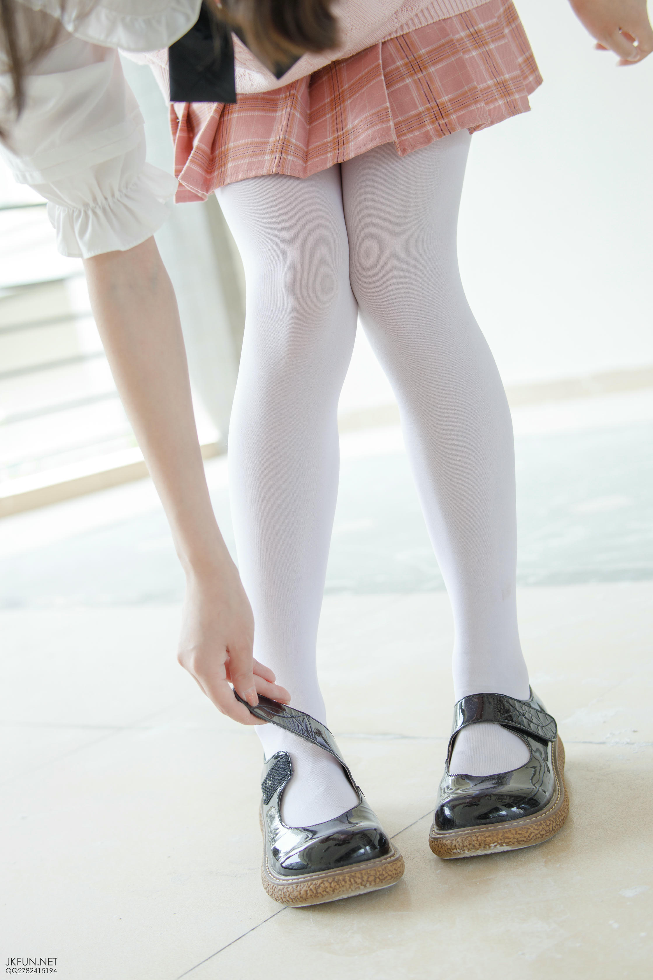 森萝财团 JKFUN-007 默陌 80D白丝 [126P1V-2.71GB]_第4集