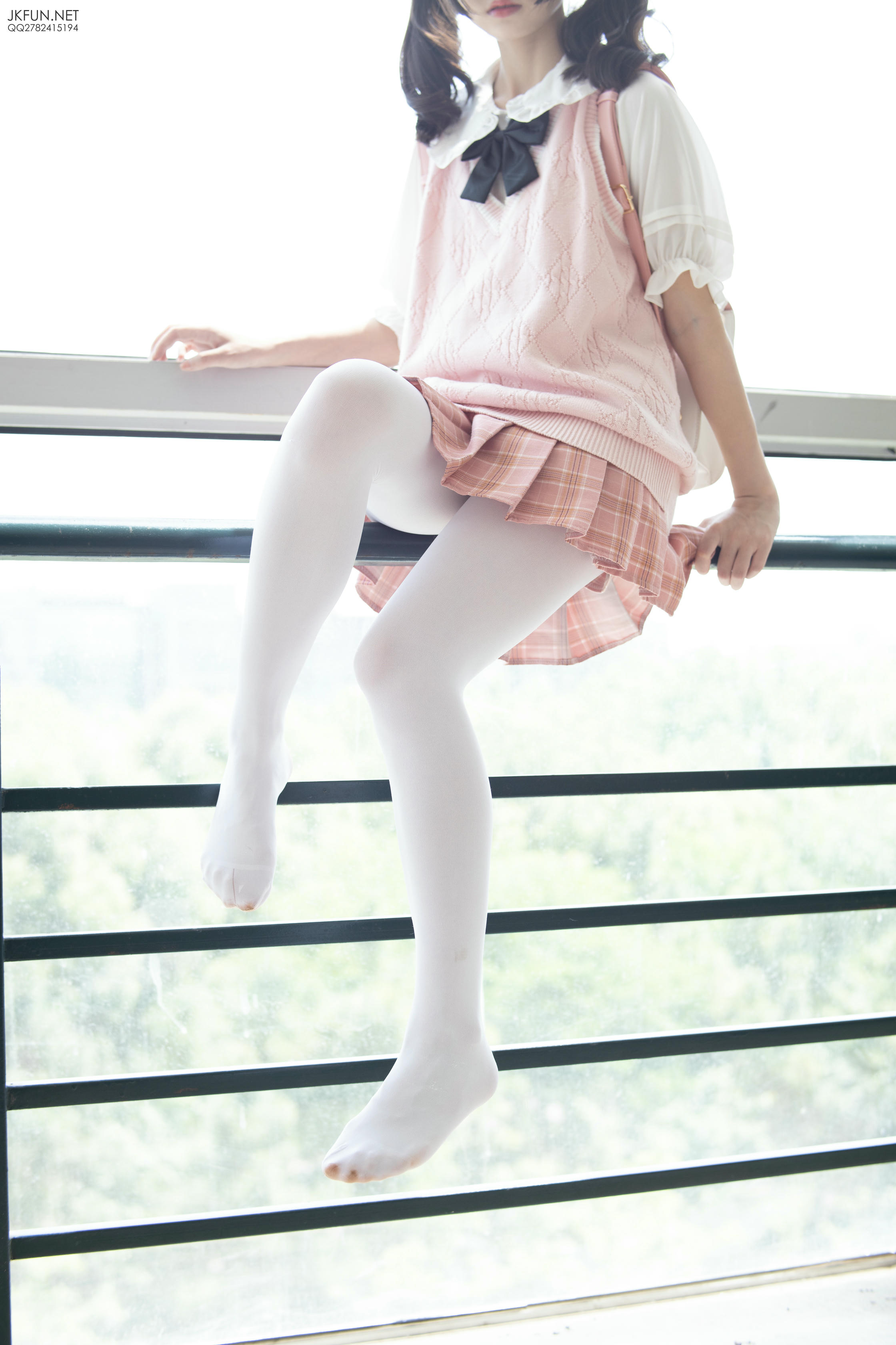 森萝财团 JKFUN-007 默陌 80D白丝 [126P1V-2.71GB]_第4集
