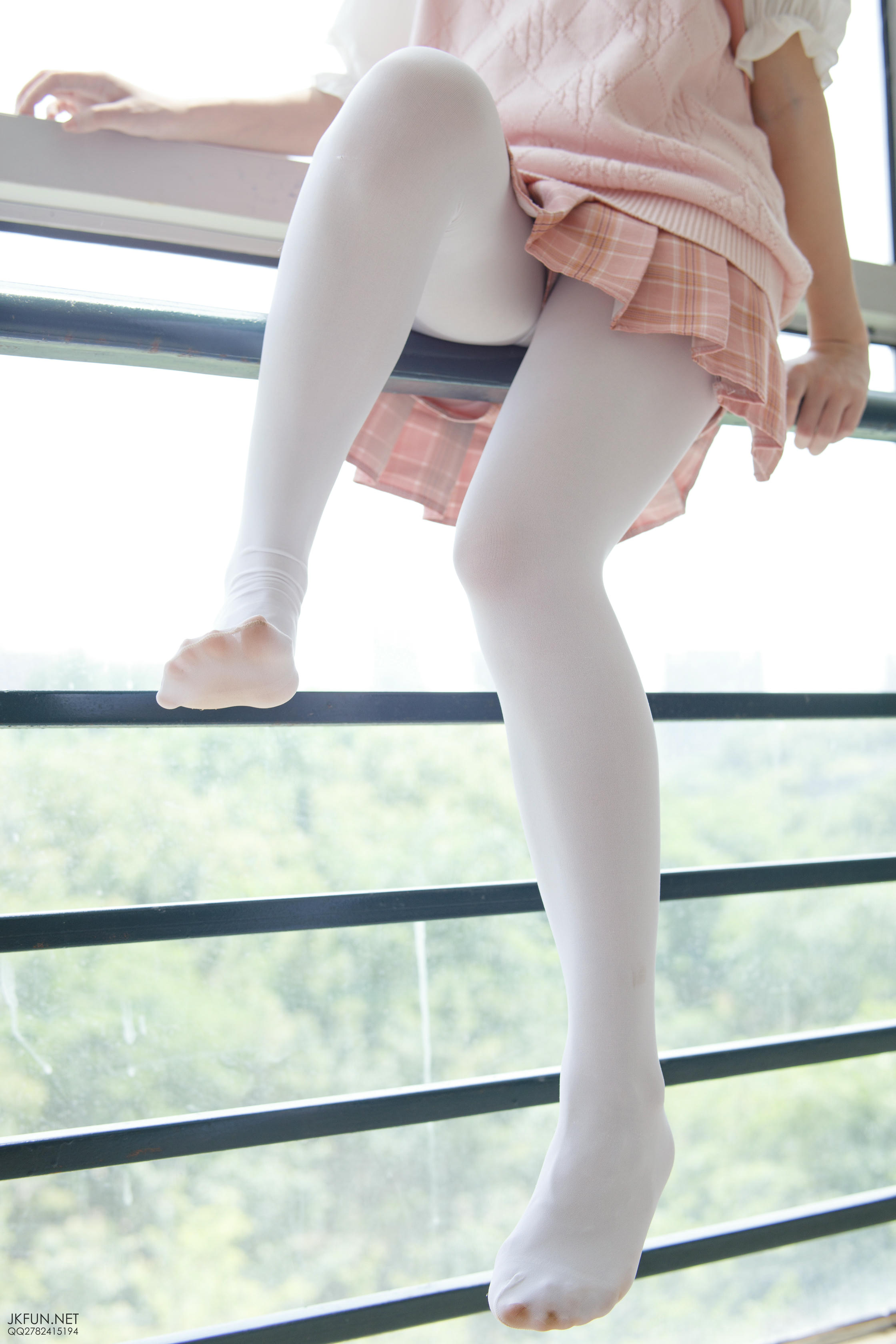 森萝财团 JKFUN-007 默陌 80D白丝 [126P1V-2.71GB]_第4集