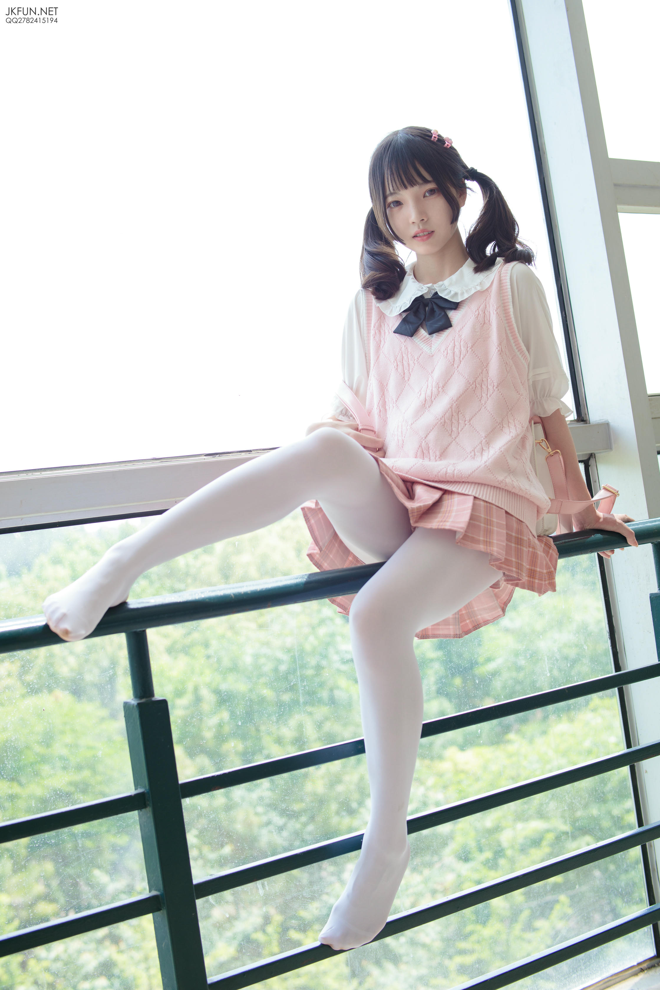 森萝财团 JKFUN-007 默陌 80D白丝 [126P1V-2.71GB]_第5集