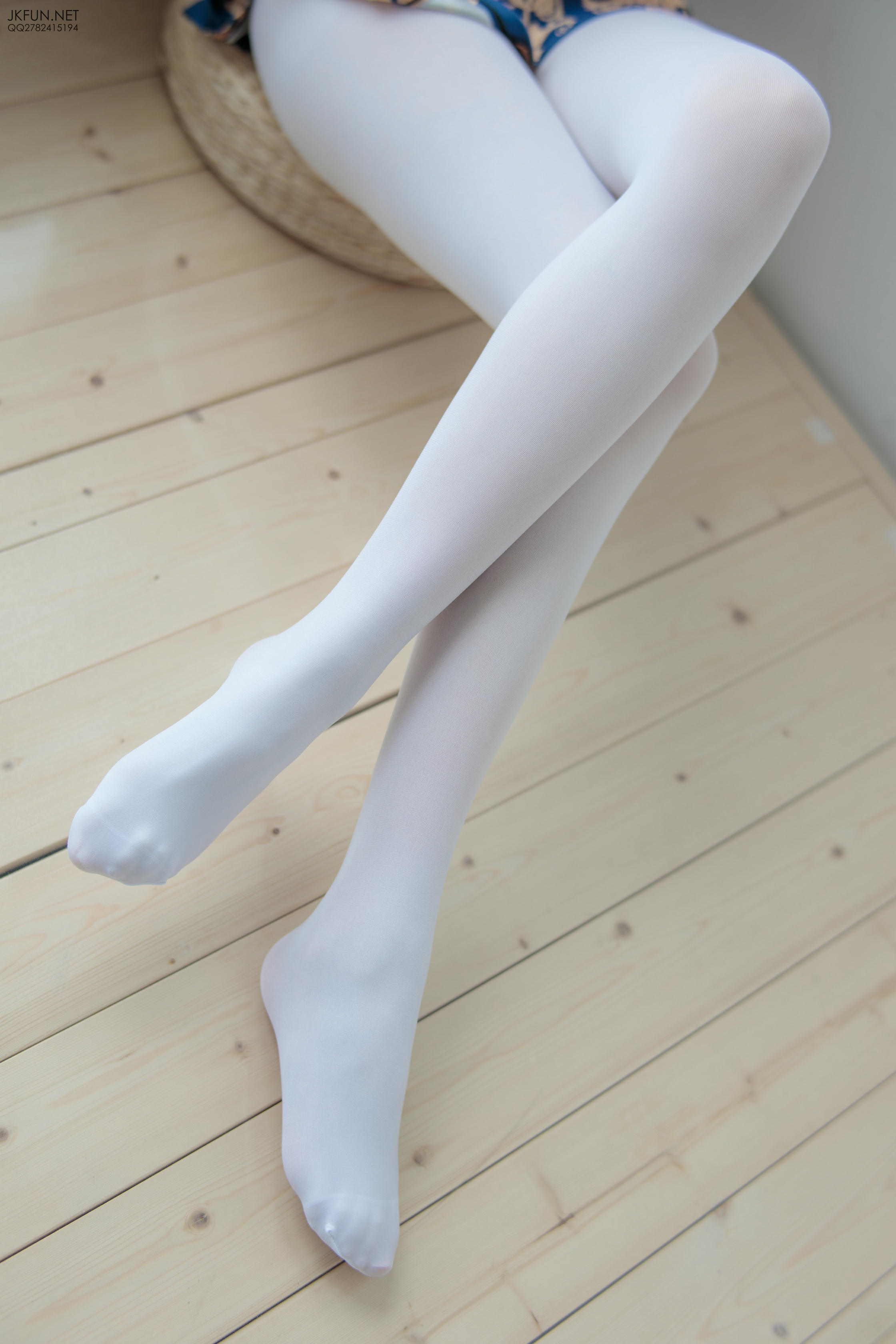 森萝财团 JKFUN-008 Aika 60D白丝 踩酱肉包 [130P1V-2.66GB]_第1集