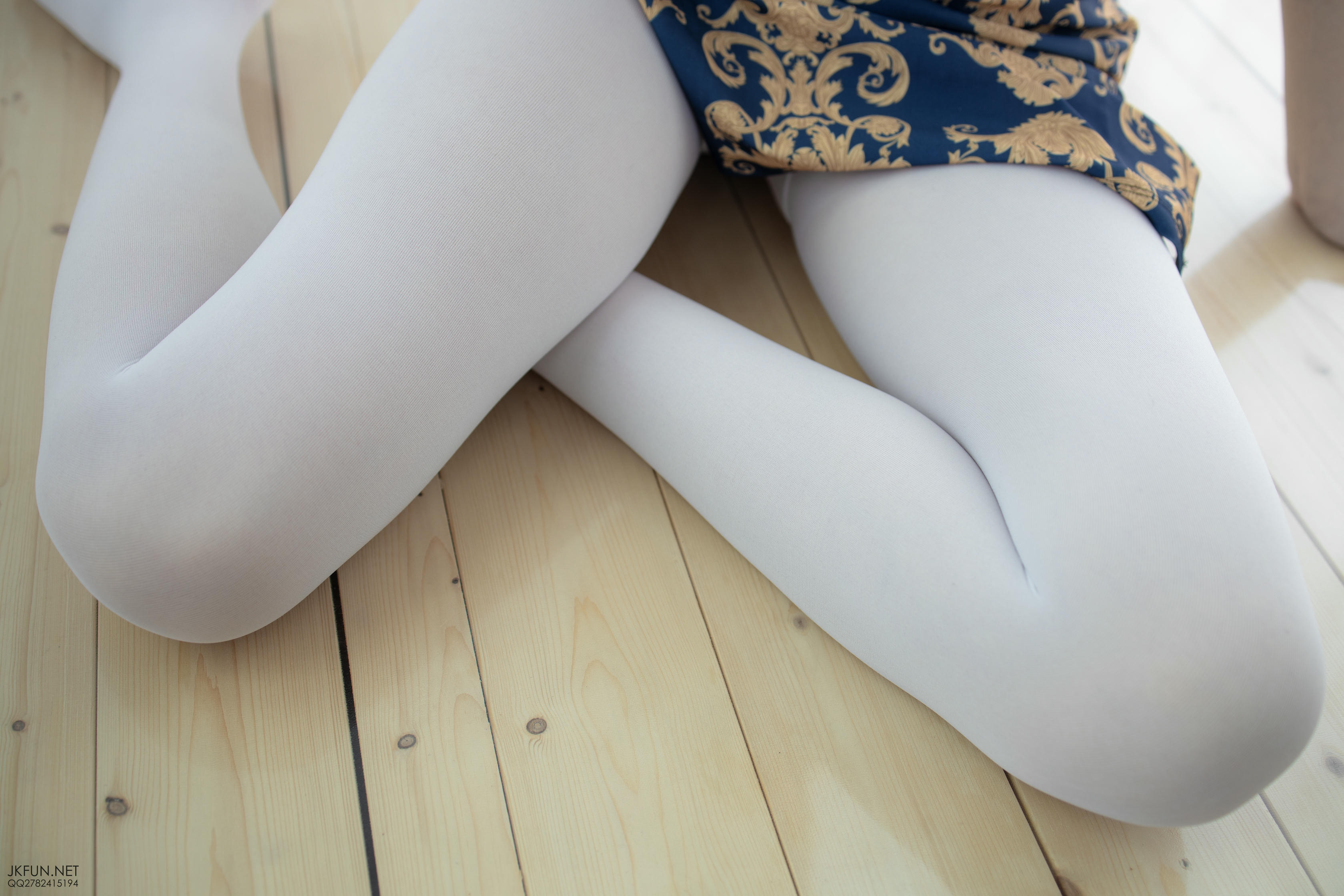 森萝财团 JKFUN-008 Aika 60D白丝 踩酱肉包 [130P1V-2.66GB]_第4集