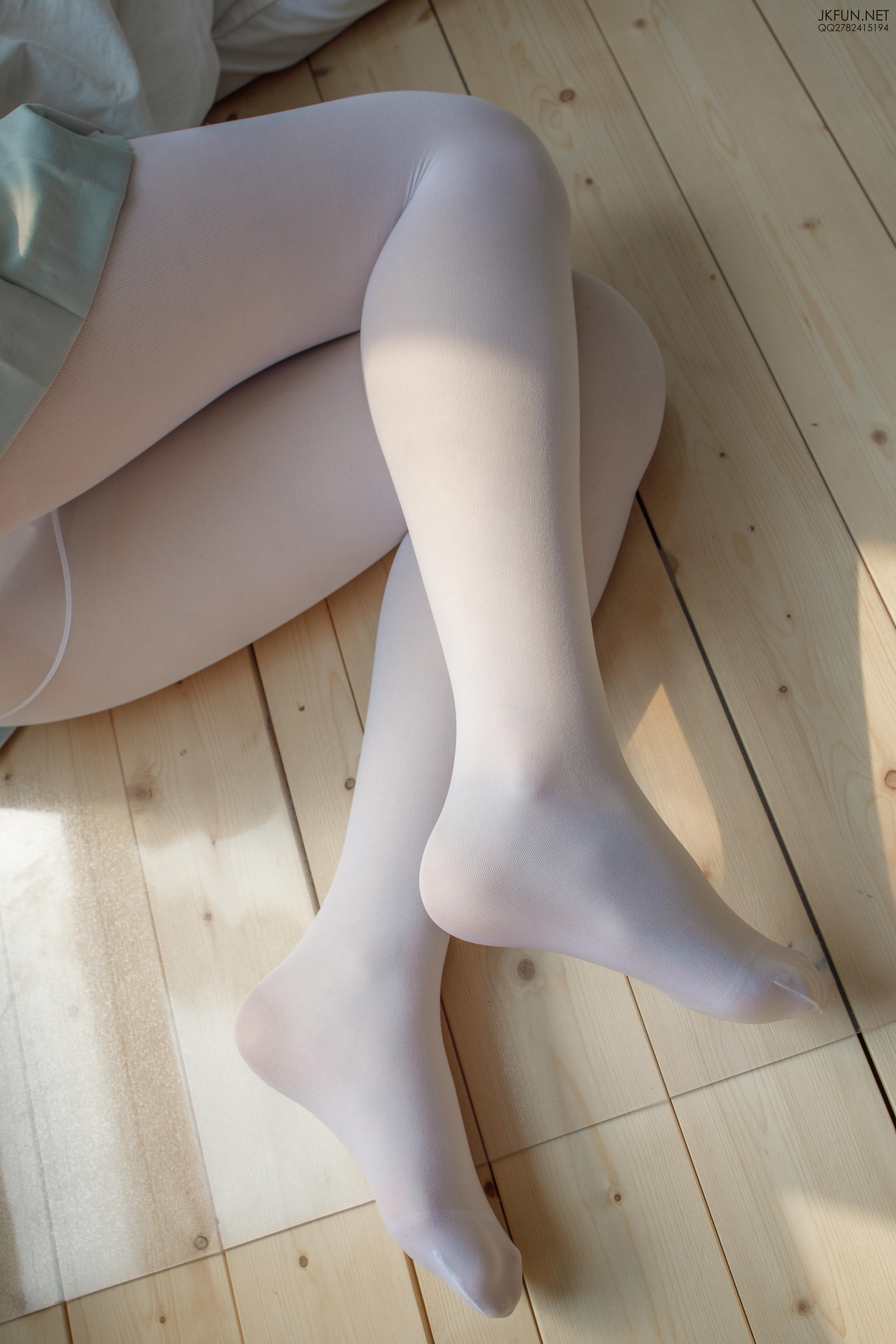 森萝财团 JKFUN-009 50D白丝按摩仪 [105P1V-3.05GB]_第2集