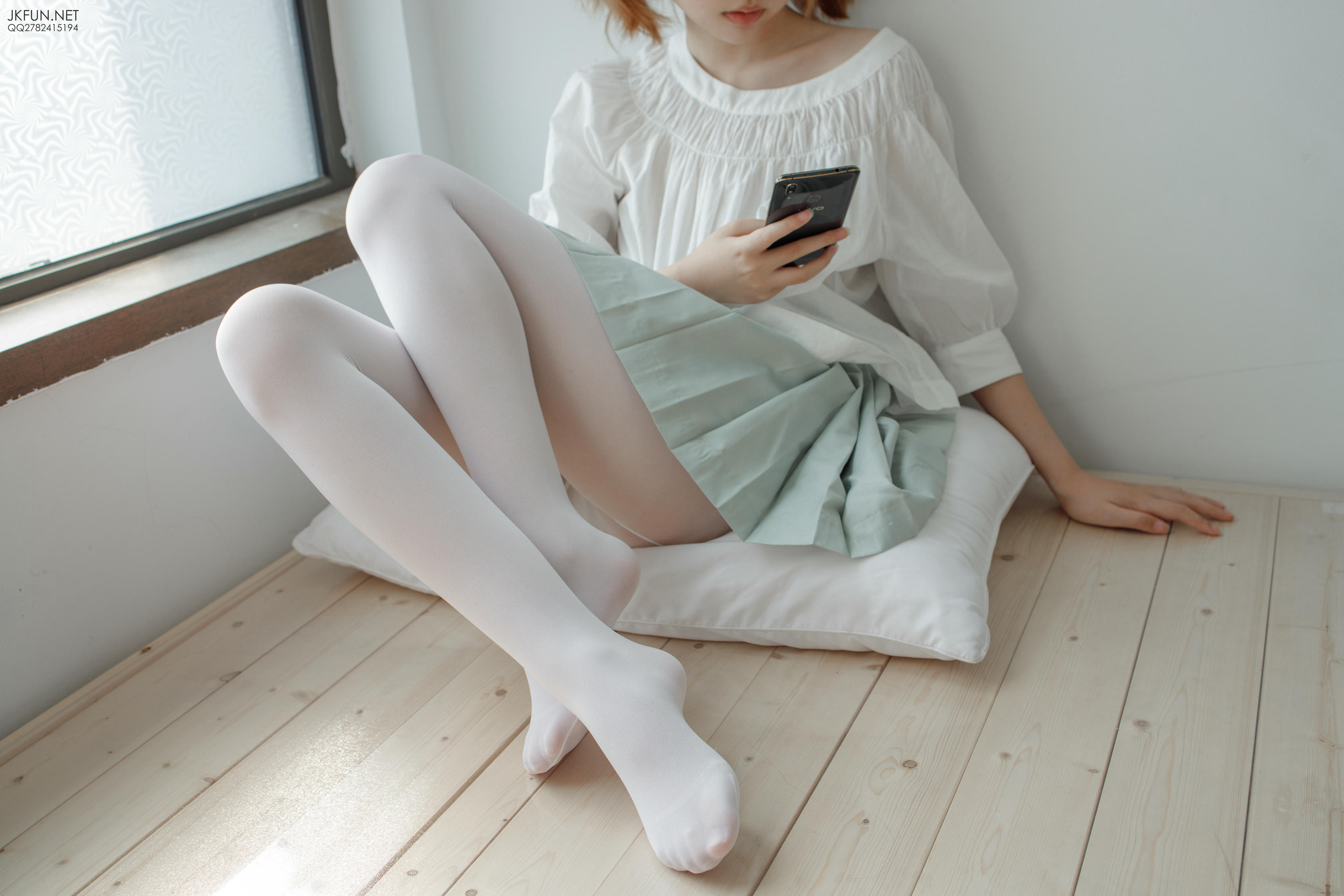 森萝财团 JKFUN-009 50D白丝按摩仪 [105P1V-3.05GB]_第2集