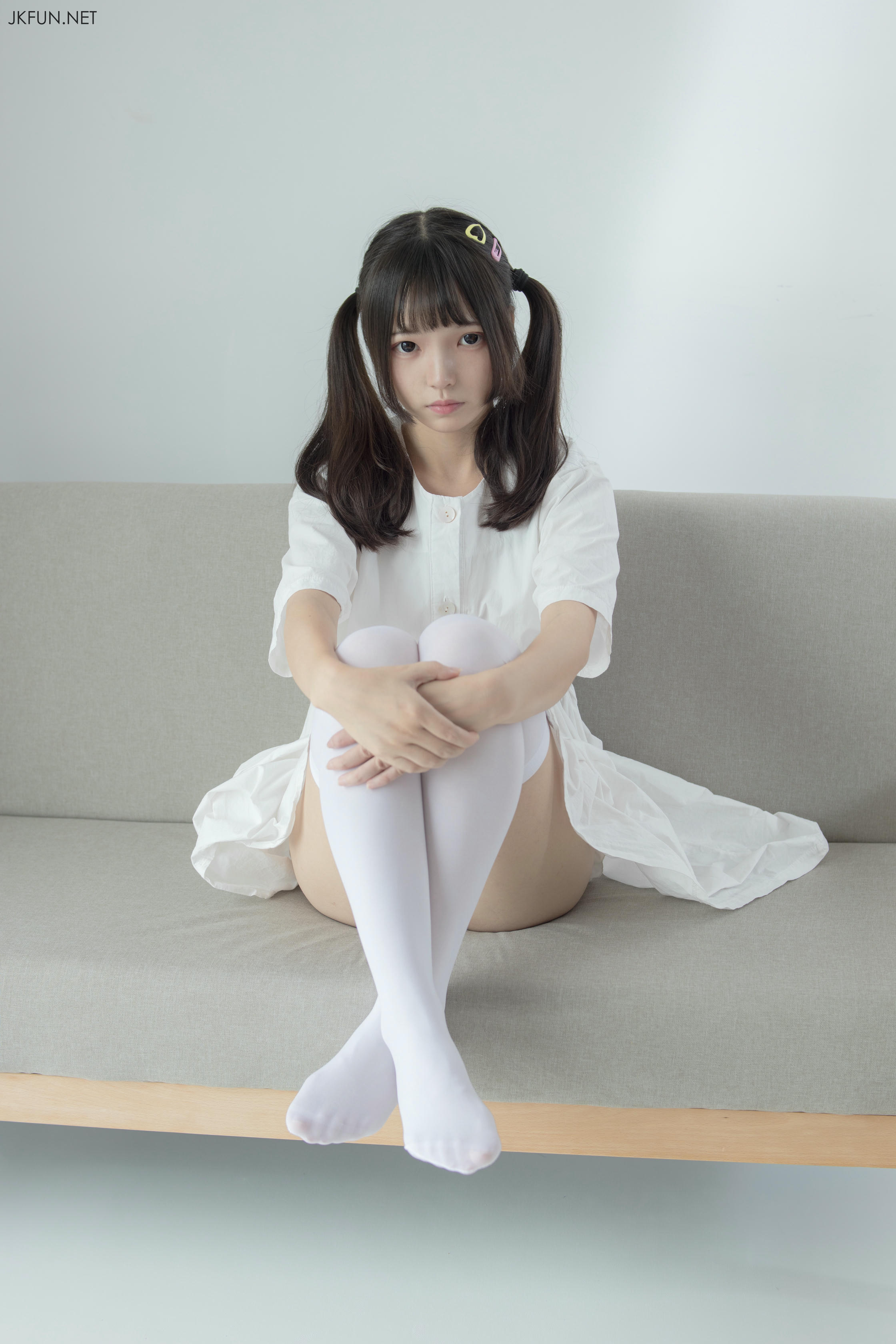 森萝财团 JKFUN-014 默陌 白衣飘飘的年代 [91P1V-2.06GB]_第2集