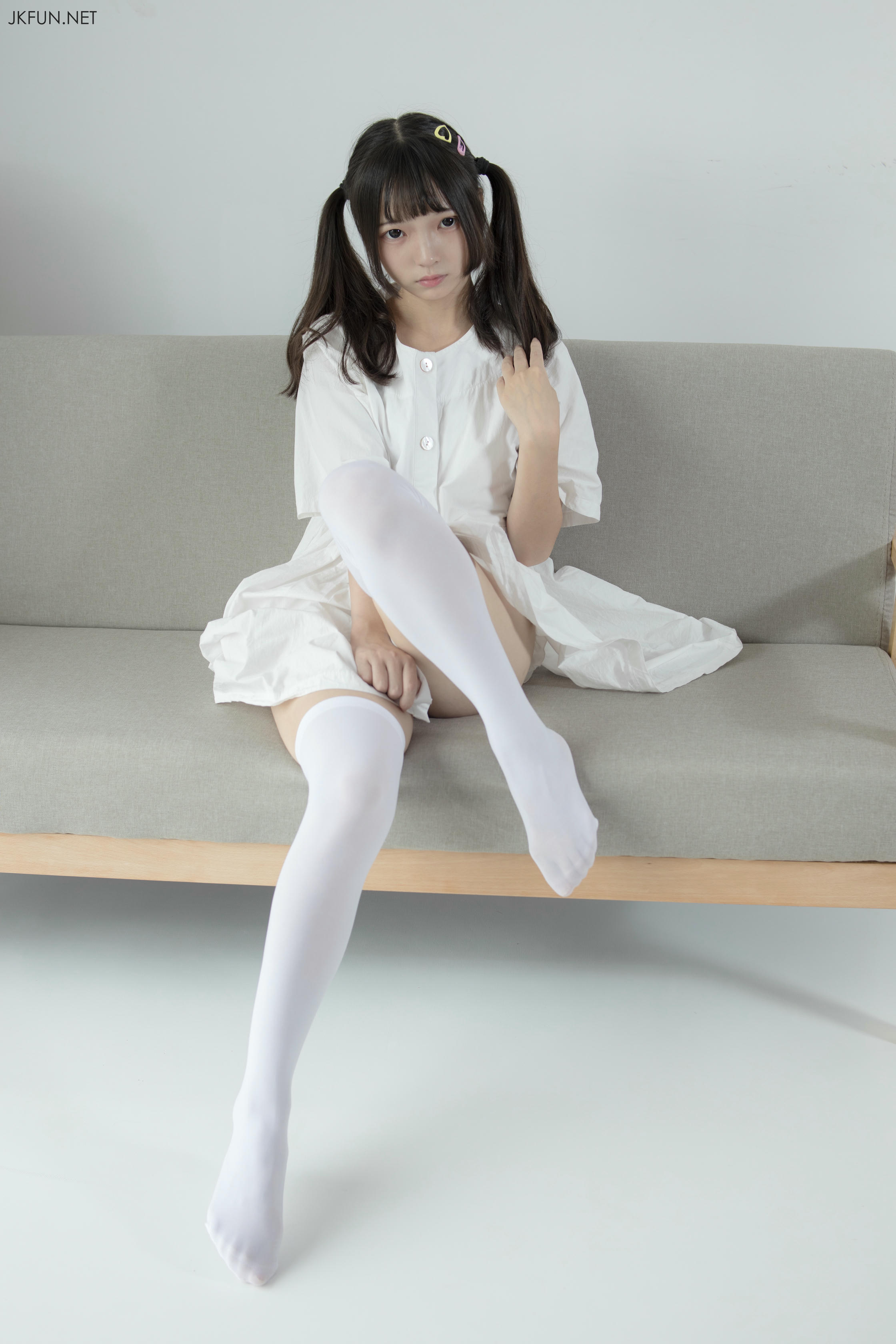 森萝财团 JKFUN-014 默陌 白衣飘飘的年代 [91P1V-2.06GB]_第2集