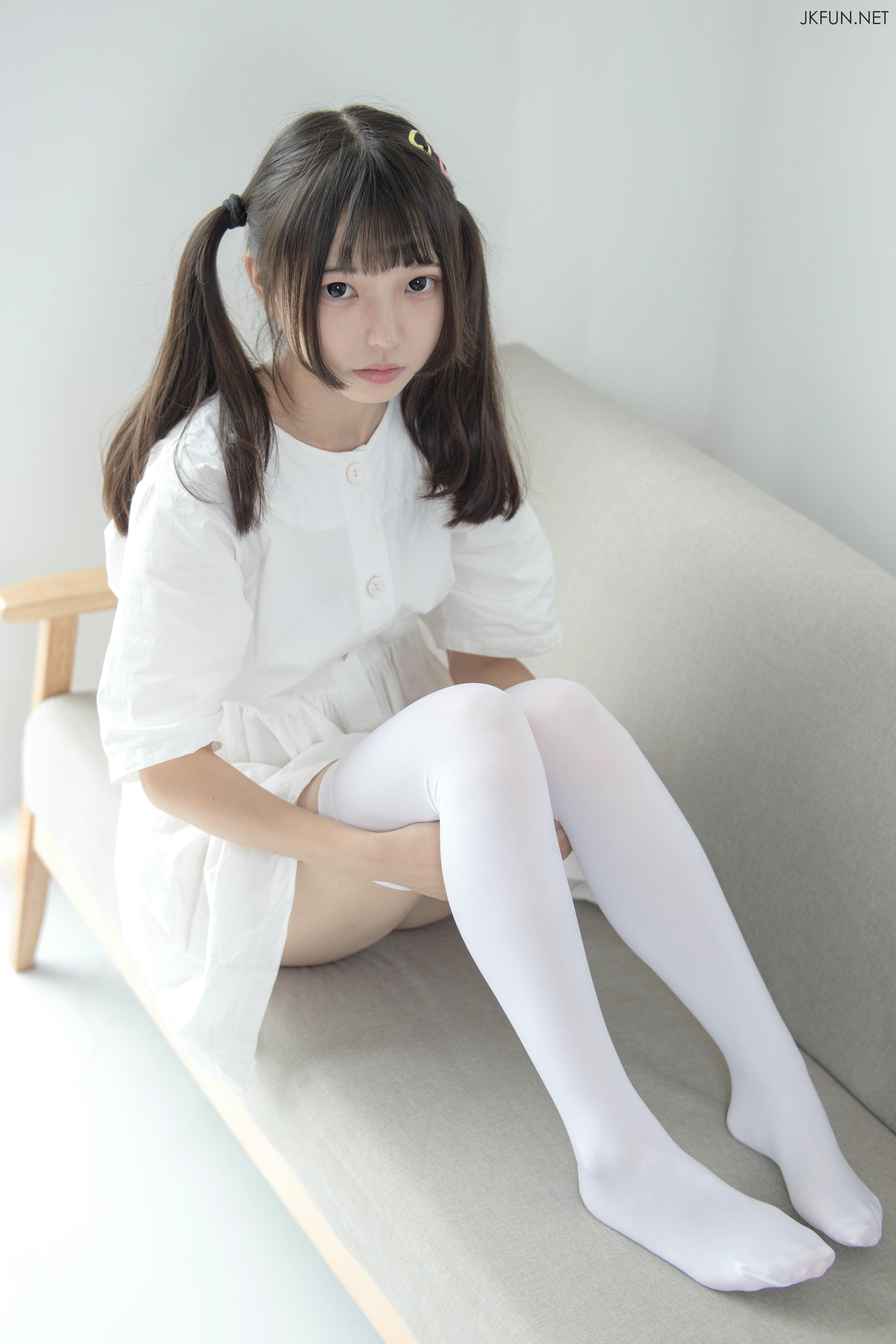 森萝财团 JKFUN-014 默陌 白衣飘飘的年代 [91P1V-2.06GB]_第2集