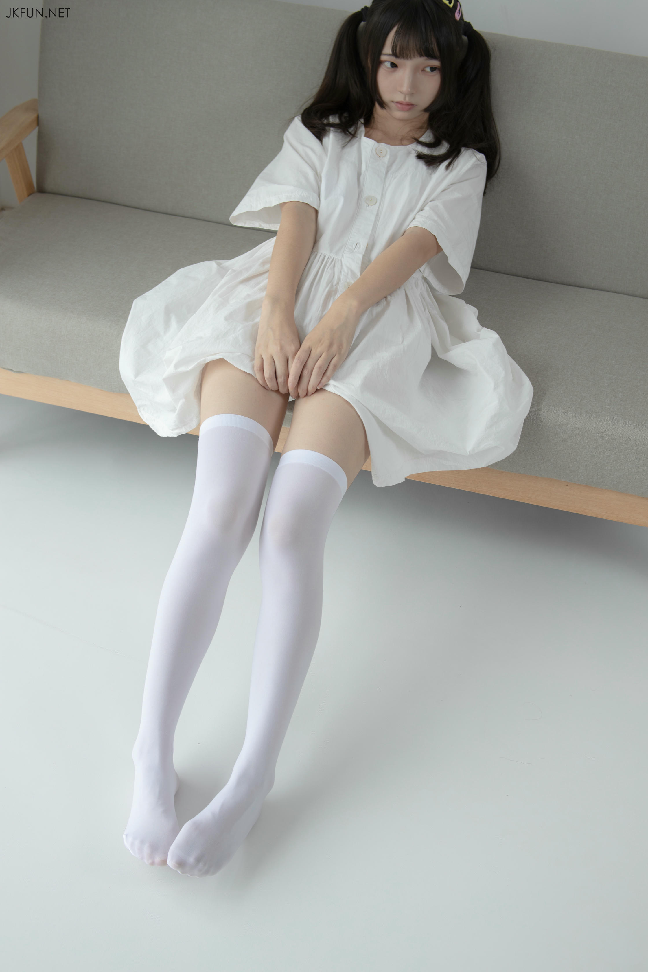 森萝财团 JKFUN-014 默陌 白衣飘飘的年代 [91P1V-2.06GB]_第3集