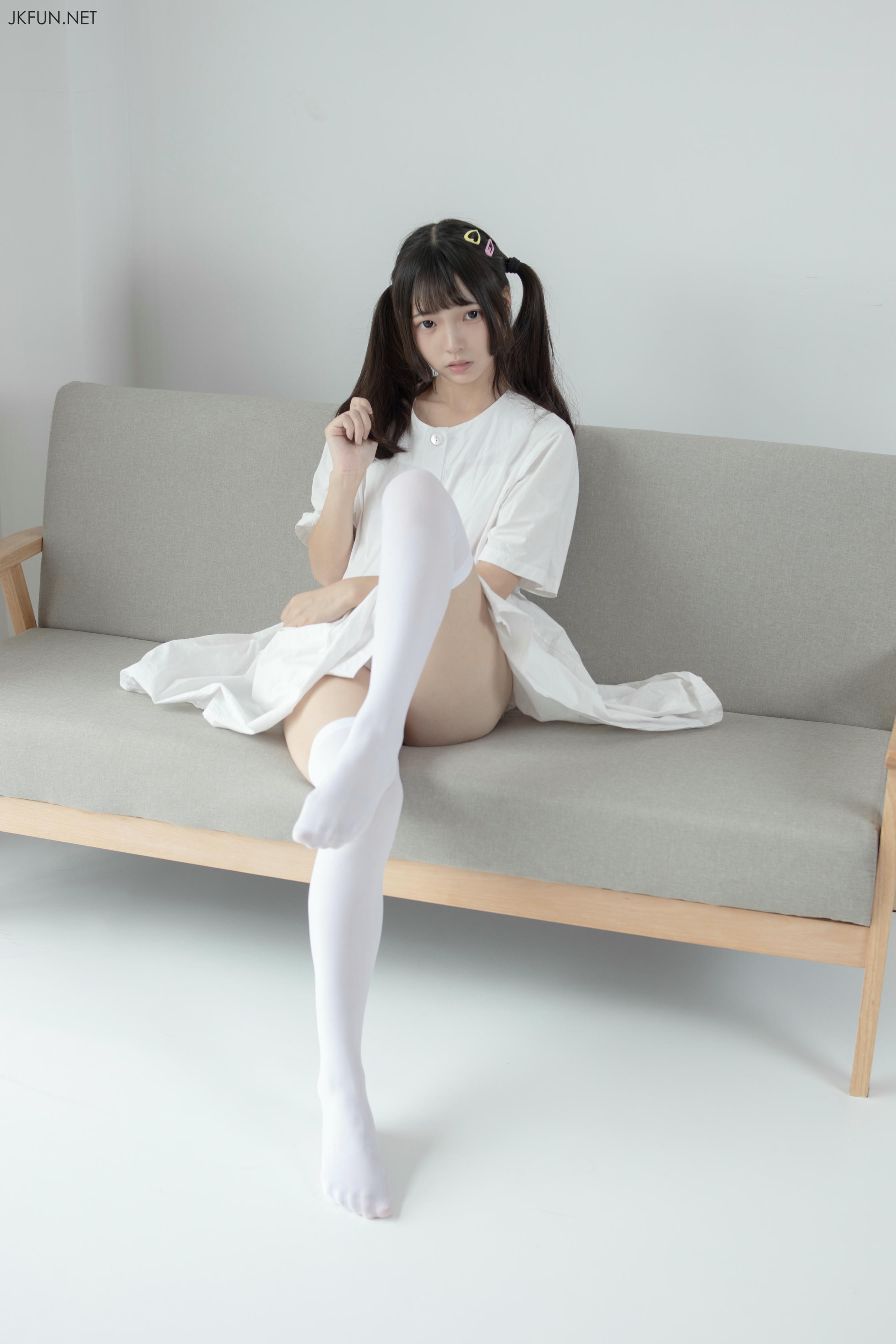森萝财团 JKFUN-014 默陌 白衣飘飘的年代 [91P1V-2.06GB]_第3集