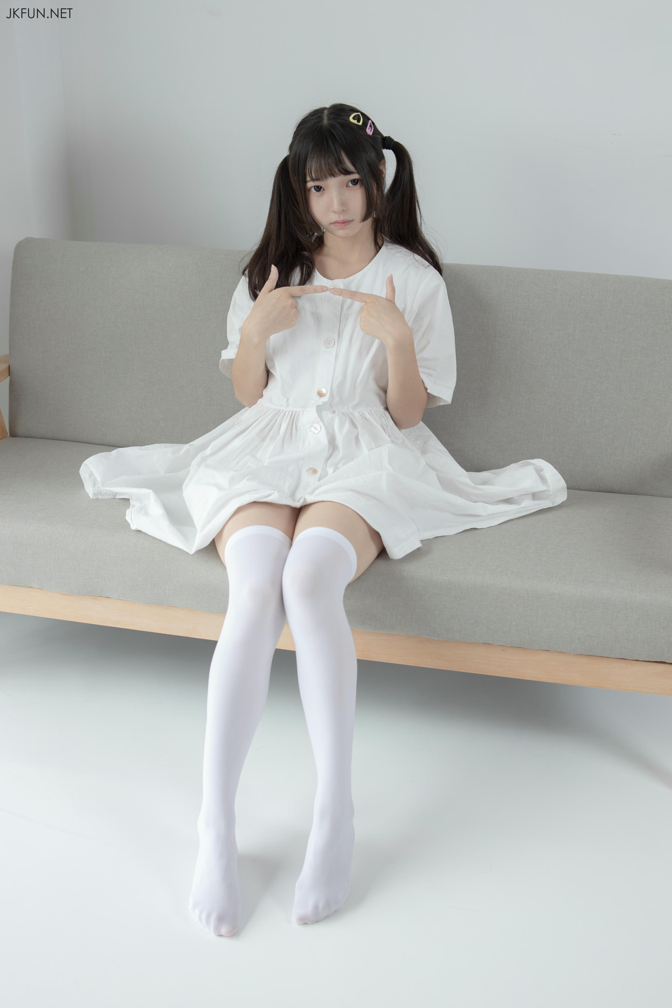 森萝财团 JKFUN-014 默陌 白衣飘飘的年代 [91P1V-2.06GB]_第3集