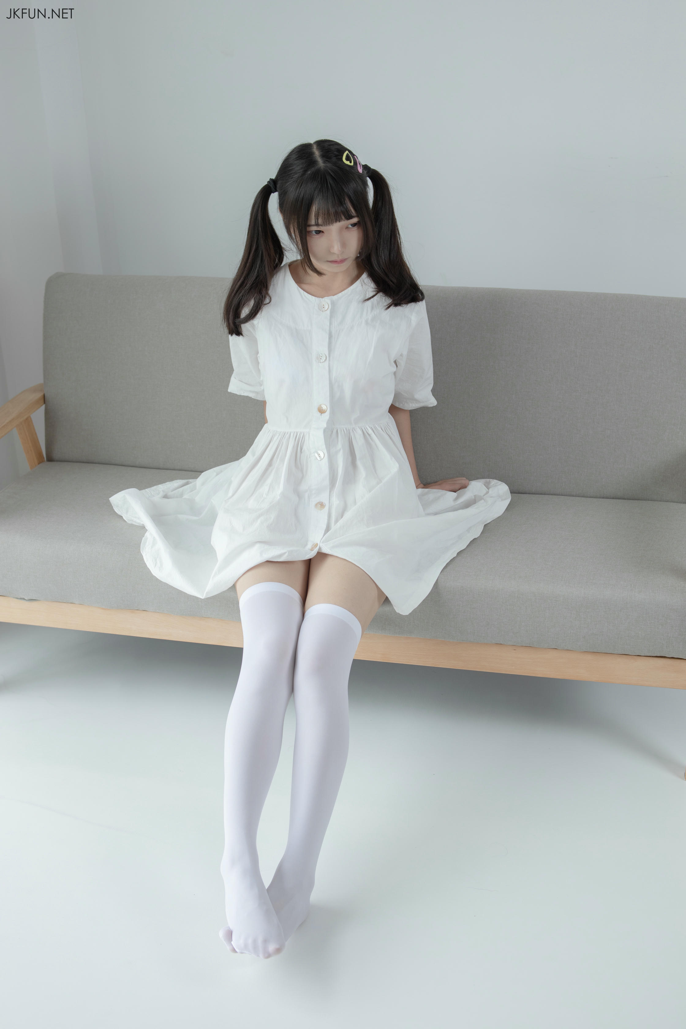 森萝财团 JKFUN-014 默陌 白衣飘飘的年代 [91P1V-2.06GB]_第3集