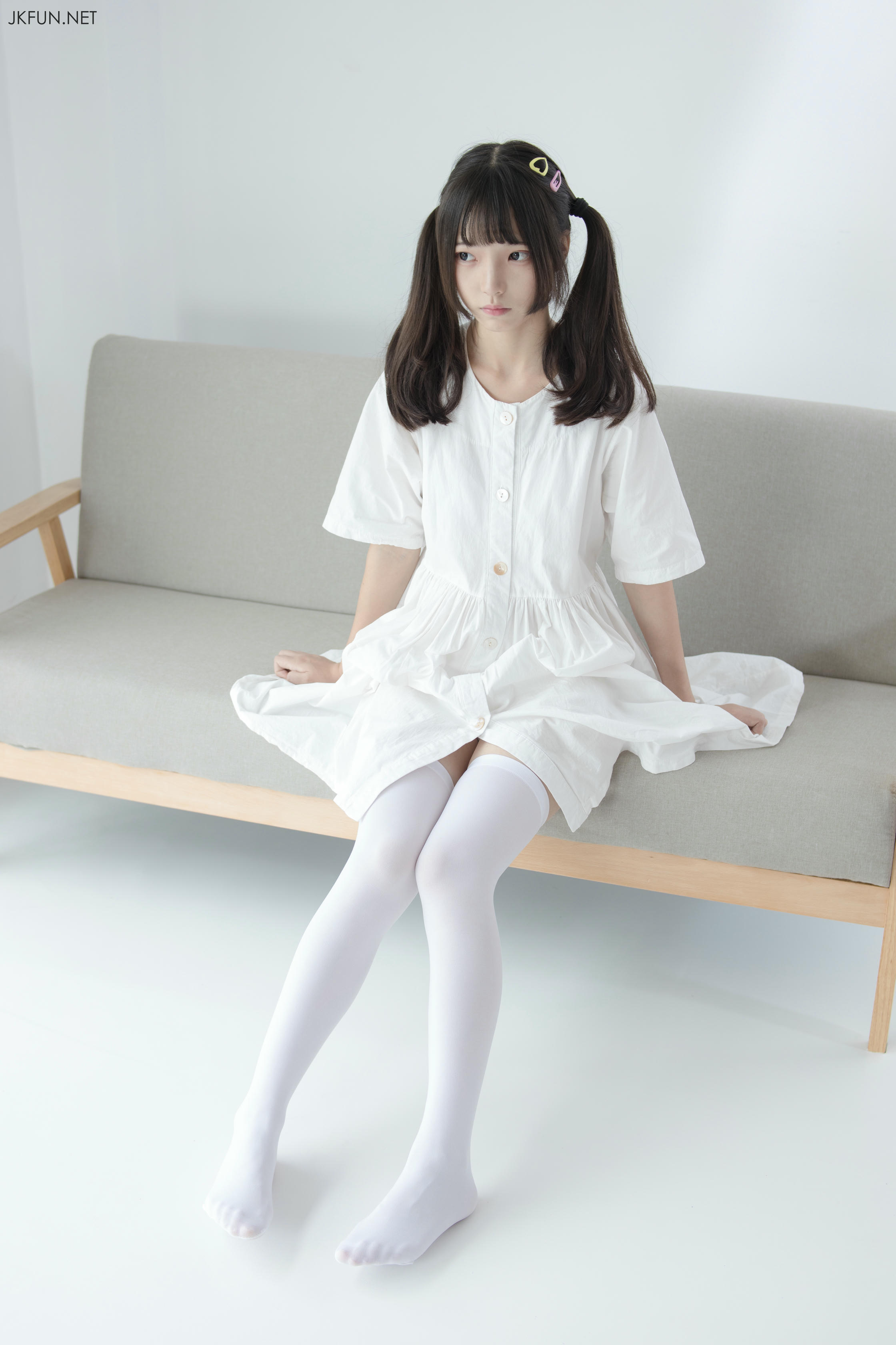 森萝财团 JKFUN-014 默陌 白衣飘飘的年代 [91P1V-2.06GB]_第1集