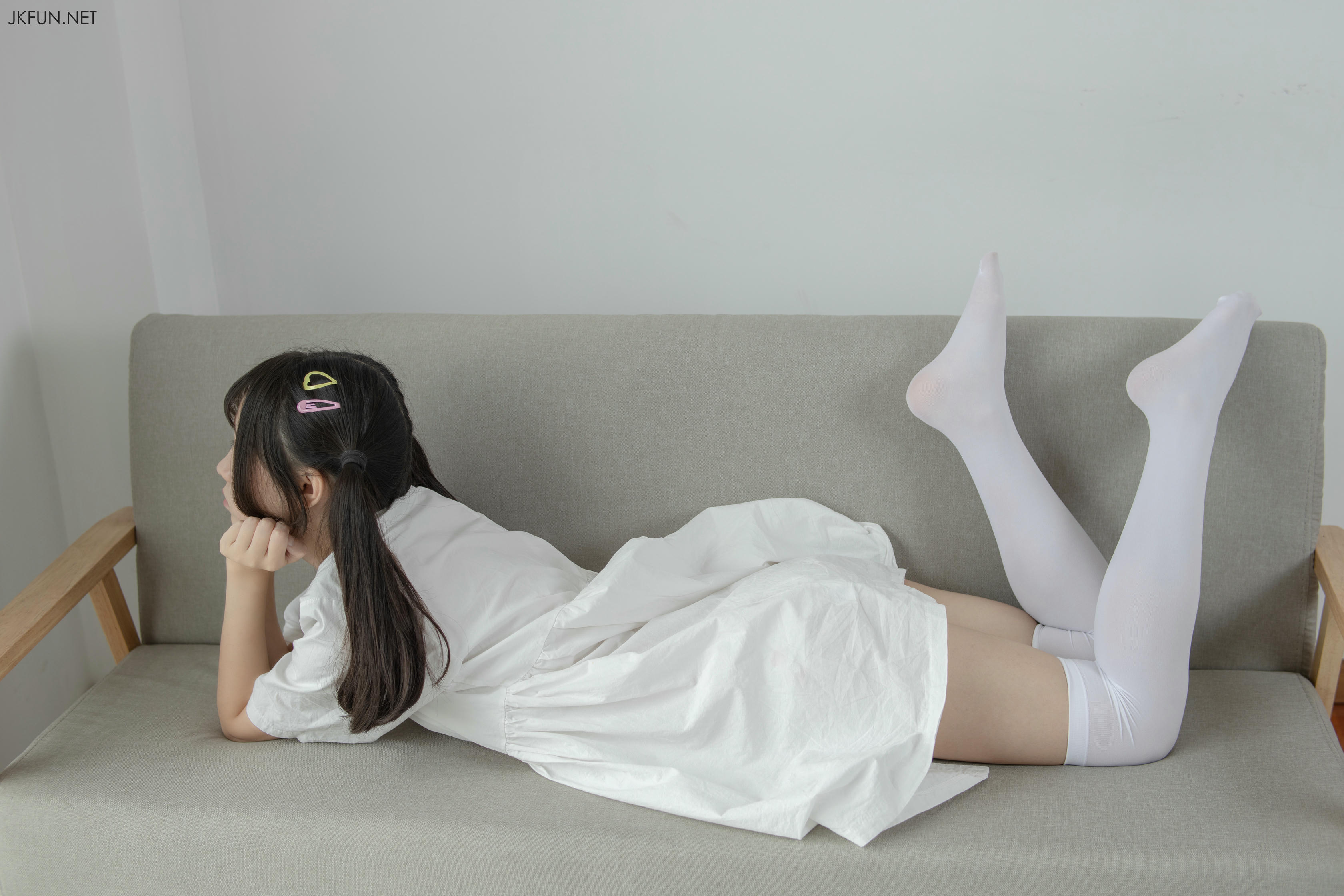 森萝财团 JKFUN-014 默陌 白衣飘飘的年代 [91P1V-2.06GB]_第3集