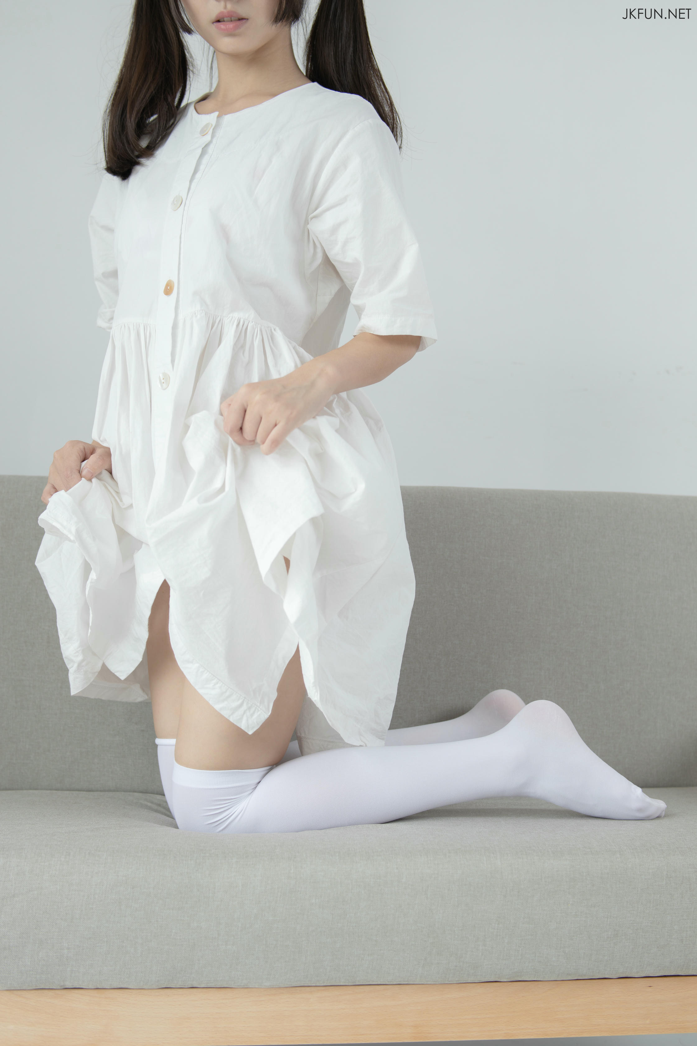 森萝财团 JKFUN-014 默陌 白衣飘飘的年代 [91P1V-2.06GB]_第3集