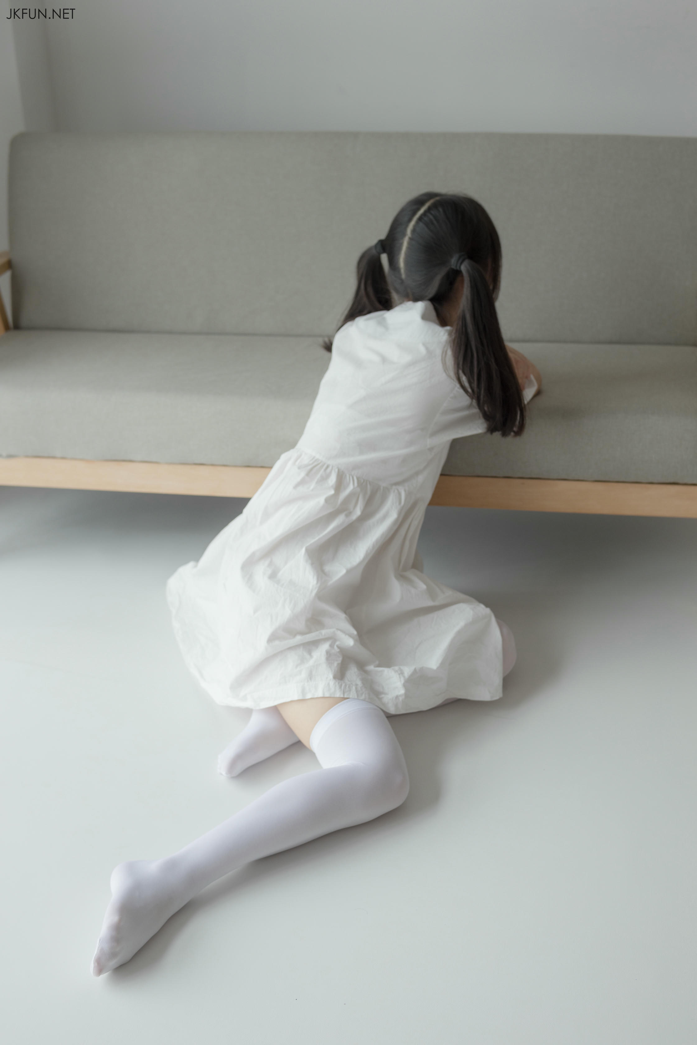 森萝财团 JKFUN-014 默陌 白衣飘飘的年代 [91P1V-2.06GB]_第4集