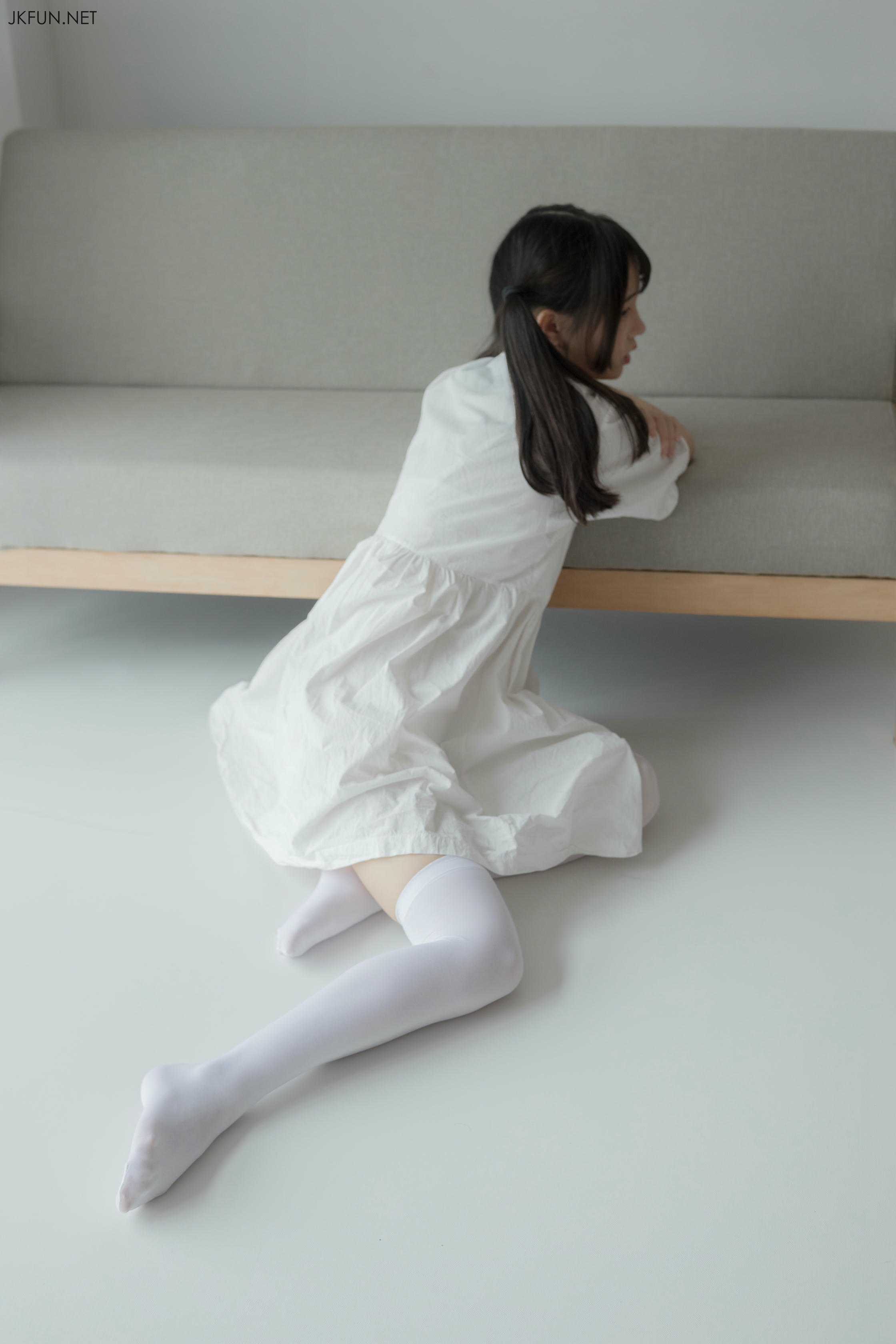 森萝财团 JKFUN-014 默陌 白衣飘飘的年代 [91P1V-2.06GB]_第4集