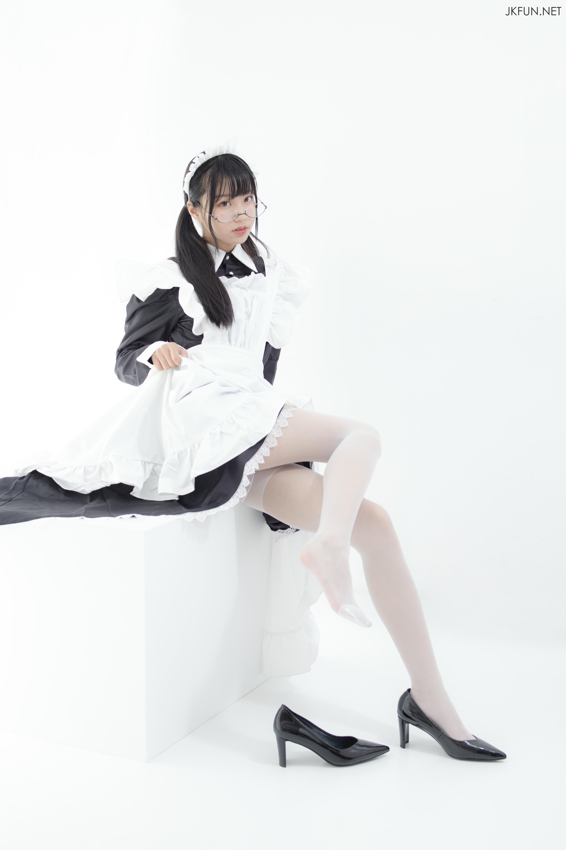森萝财团 JKFUN-017 小梓 15D超薄白丝 [127P+1V／2.32G]_第1集