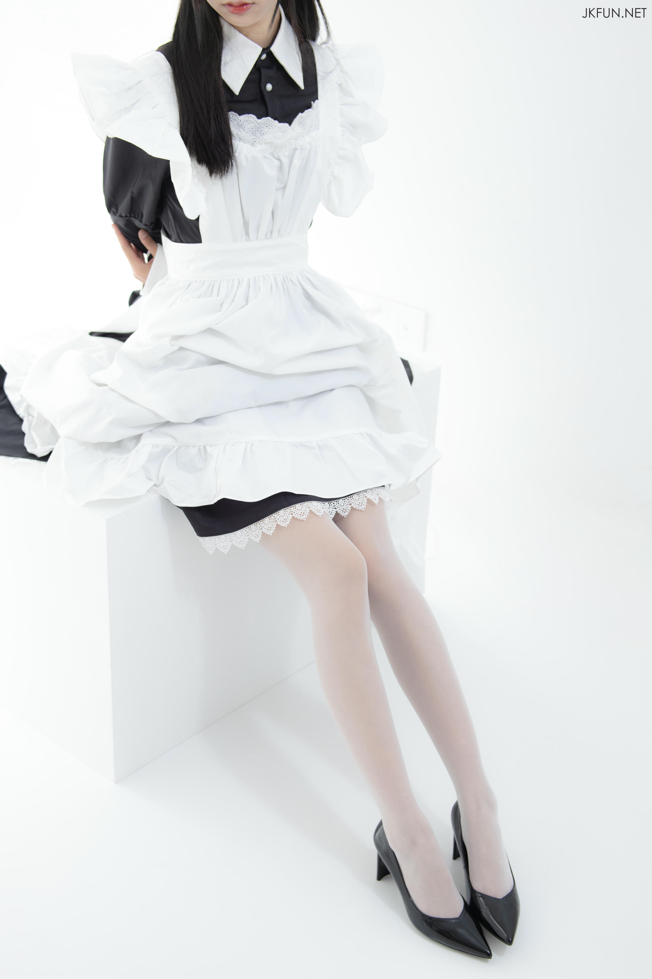 森萝财团 JKFUN-017 小梓 15D超薄白丝 [127P+1V／2.32G]_第1集