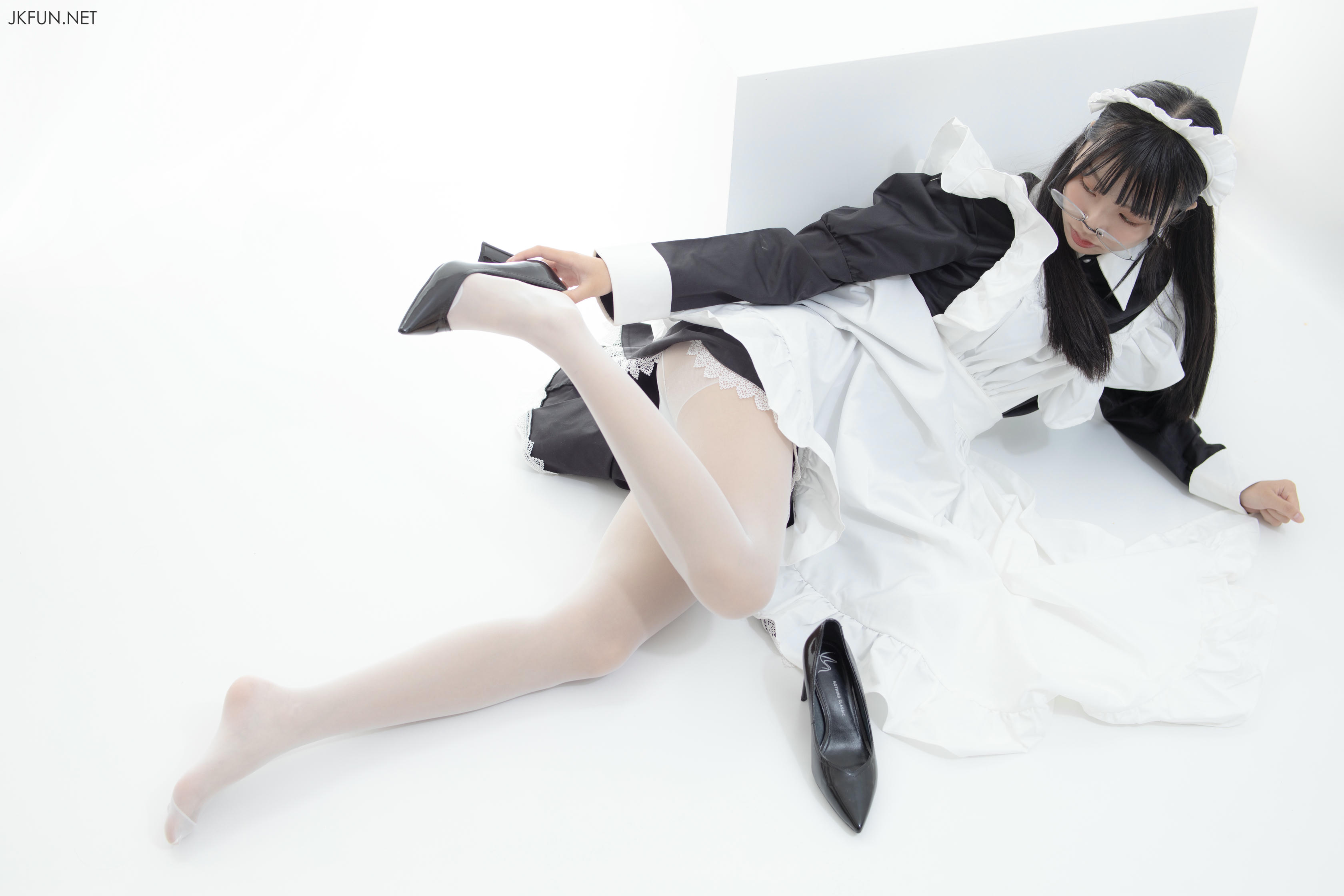 森萝财团 JKFUN-017 小梓 15D超薄白丝 [127P+1V／2.32G]_第3集