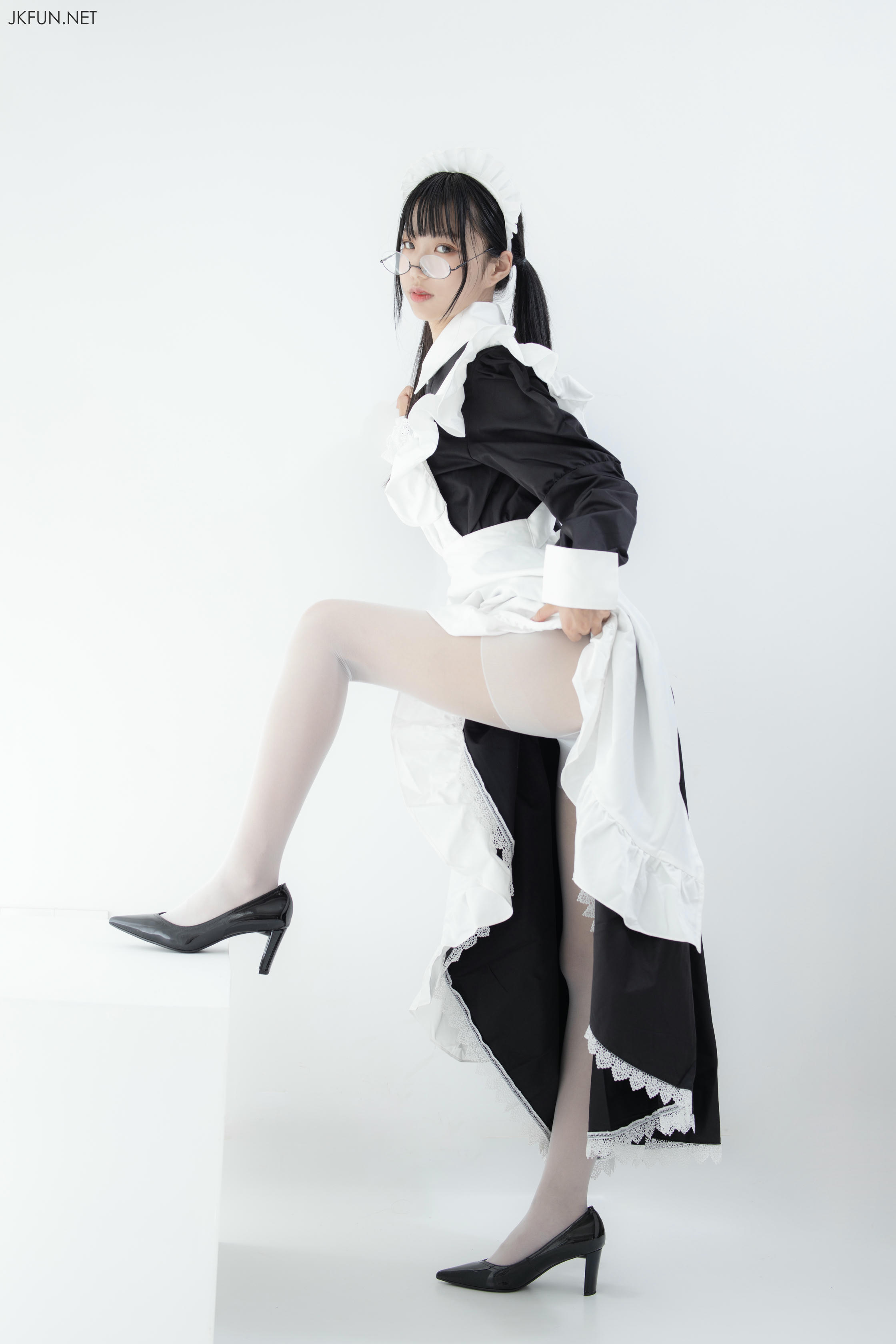 森萝财团 JKFUN-017 小梓 15D超薄白丝 [127P+1V／2.32G]_第1集