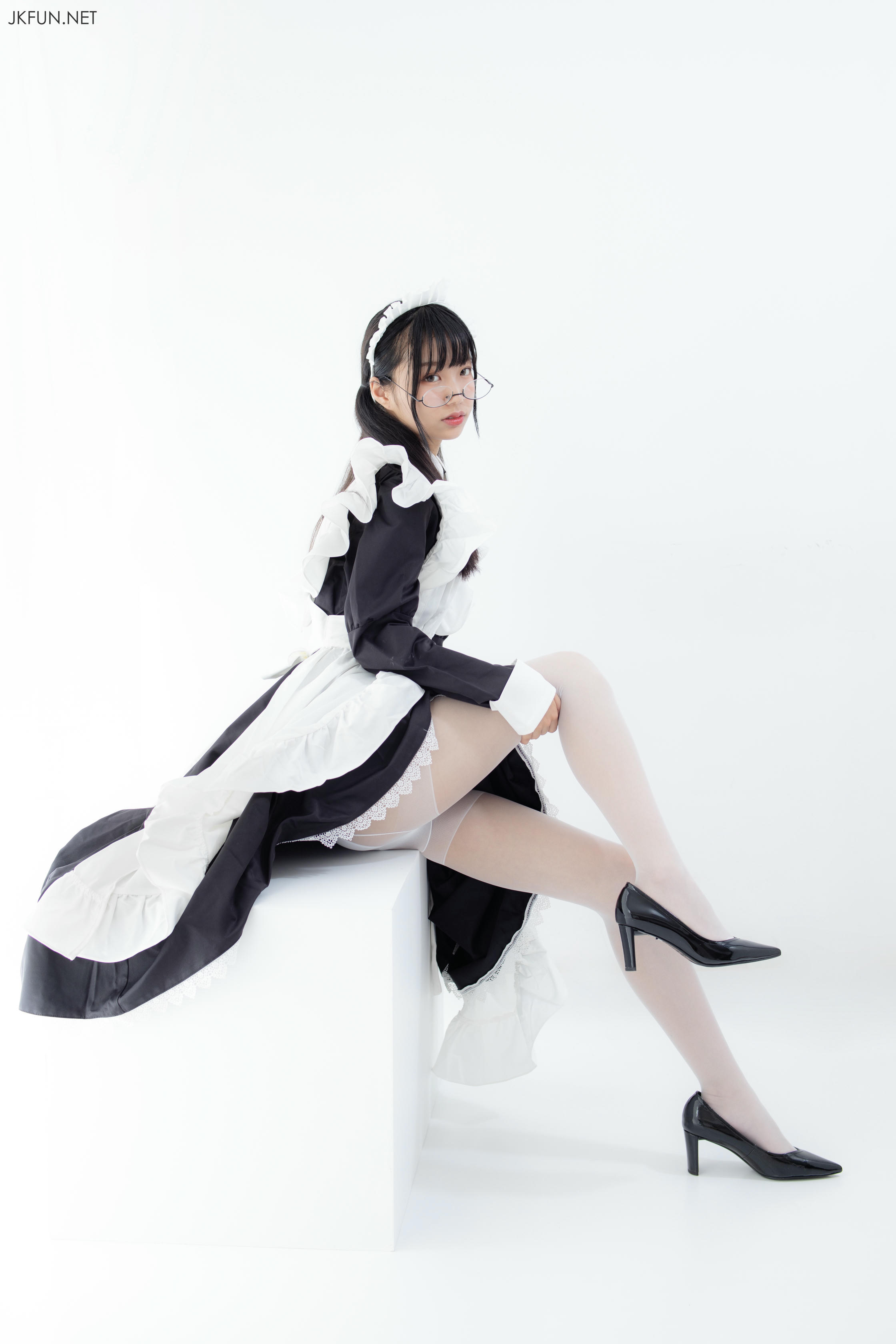 森萝财团 JKFUN-017 小梓 15D超薄白丝 [127P+1V／2.32G]_第1集