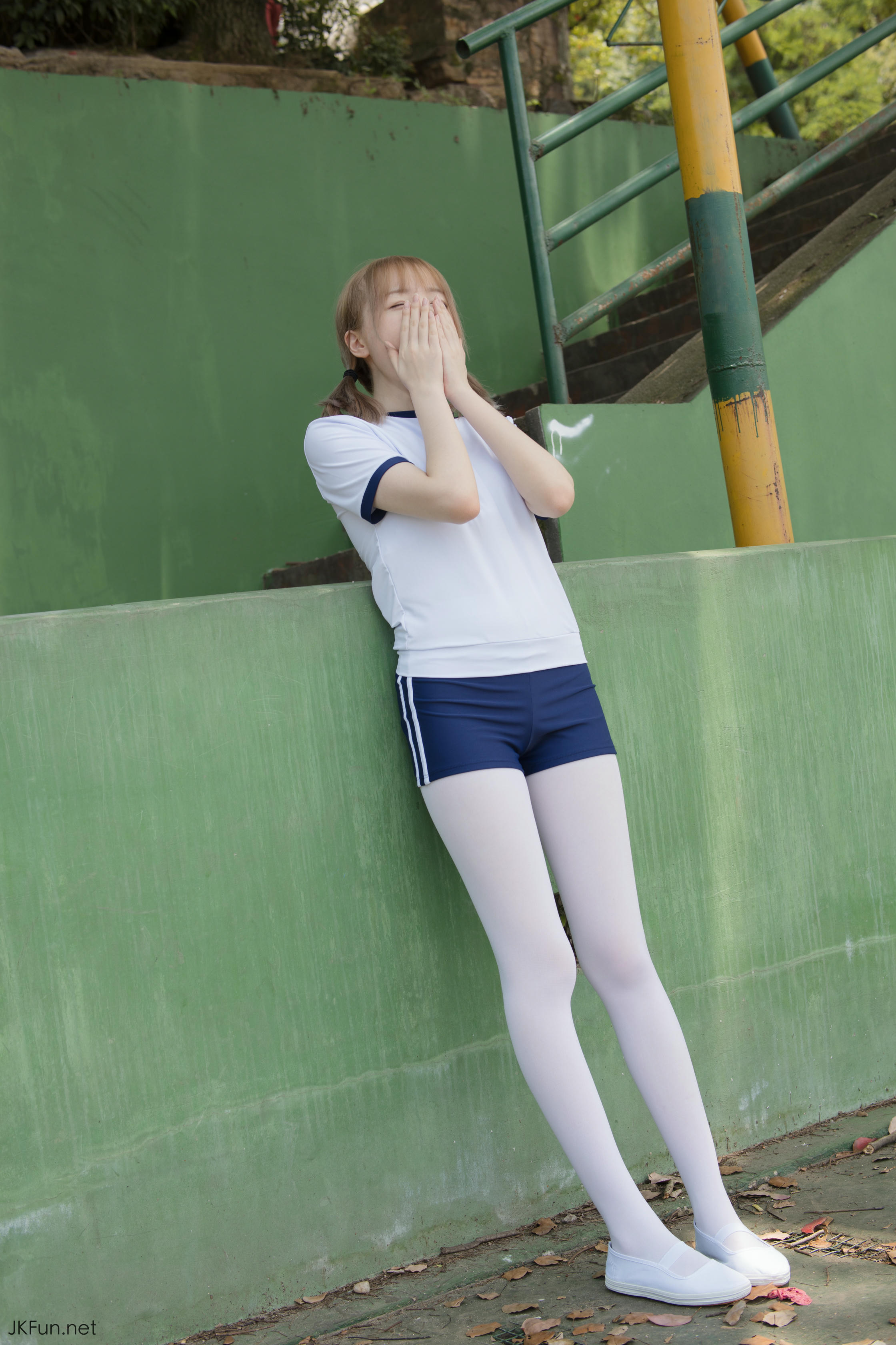 森萝财团 JKFUN-019 Aika 80D白丝外景体操服 [107P+1V／2.4G]_第1集