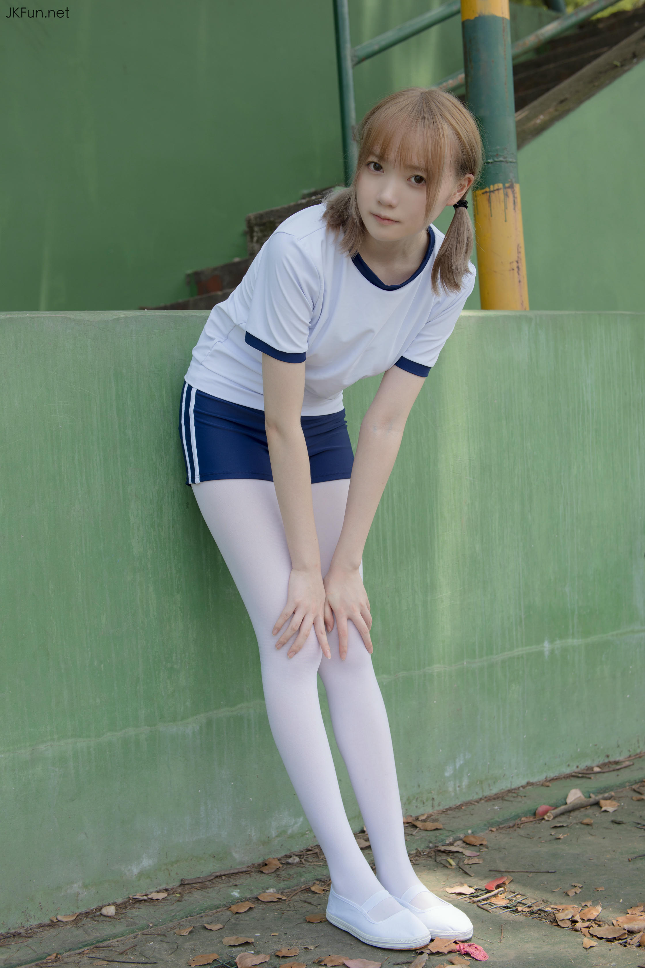森萝财团 JKFUN-019 Aika 80D白丝外景体操服 [107P+1V／2.4G]_第1集