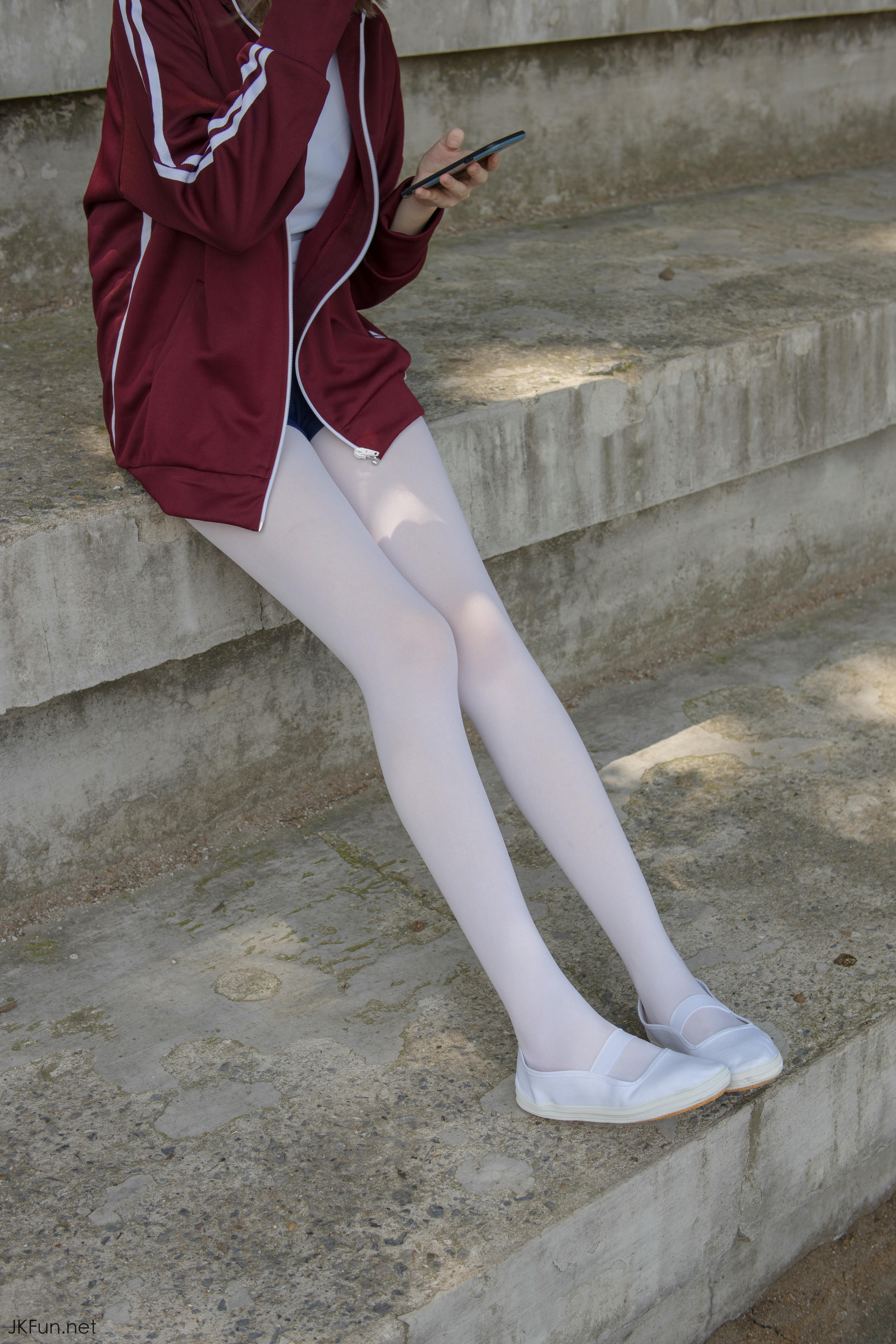森萝财团 JKFUN-019 Aika 80D白丝外景体操服 [107P+1V／2.4G]_第1集