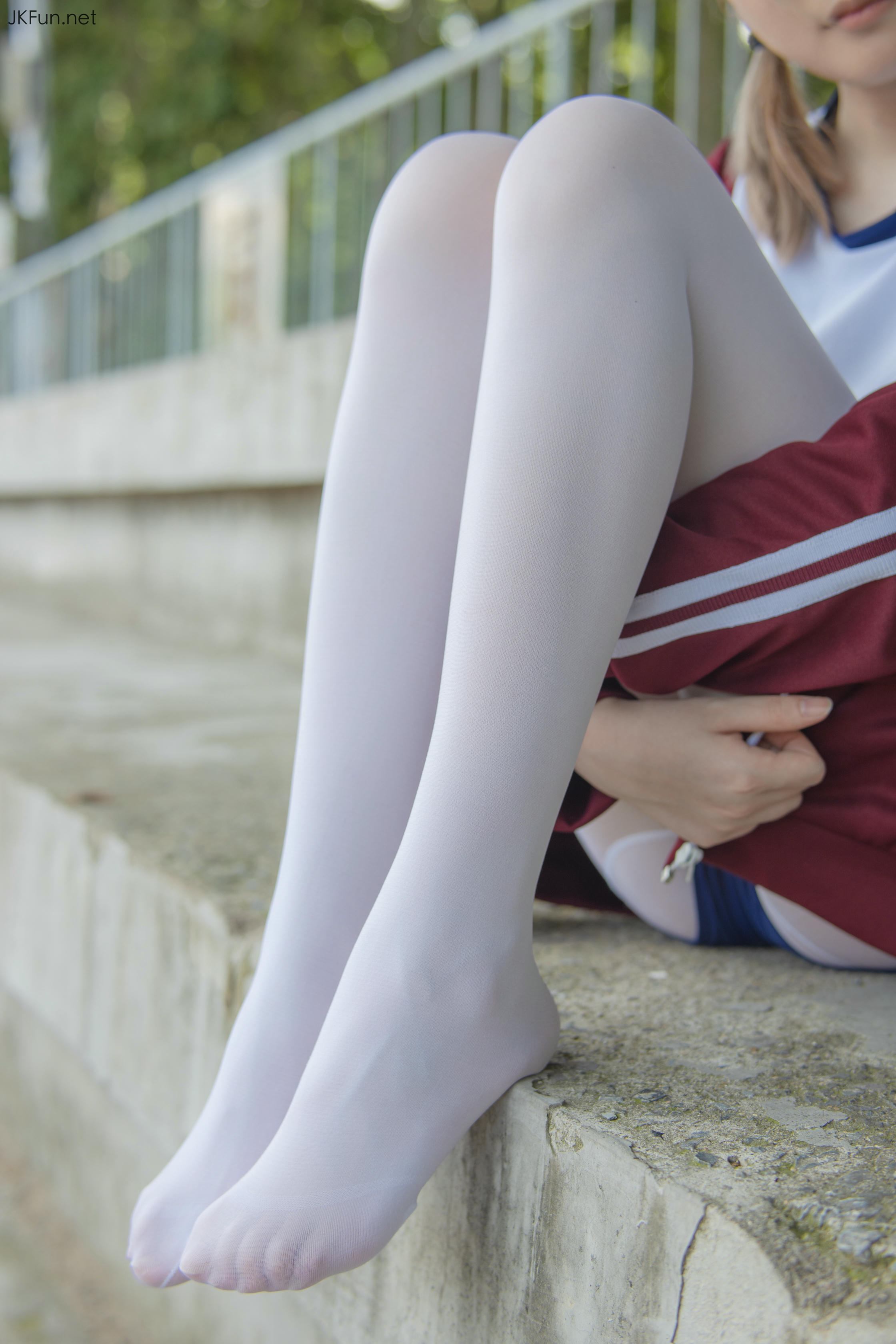 森萝财团 JKFUN-019 Aika 80D白丝外景体操服 [107P+1V／2.4G]_第2集