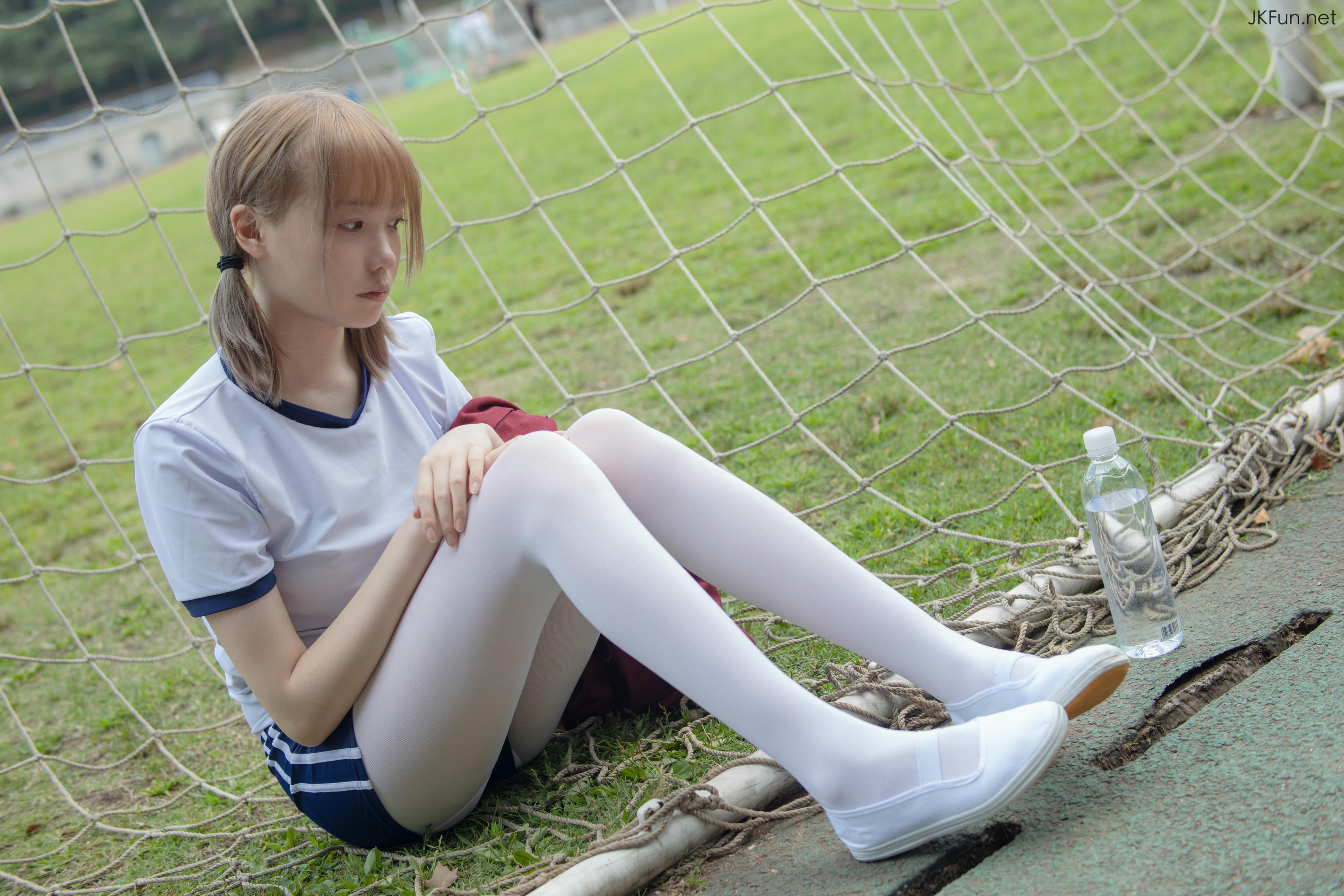森萝财团 JKFUN-019 Aika 80D白丝外景体操服 [107P+1V／2.4G]_第3集