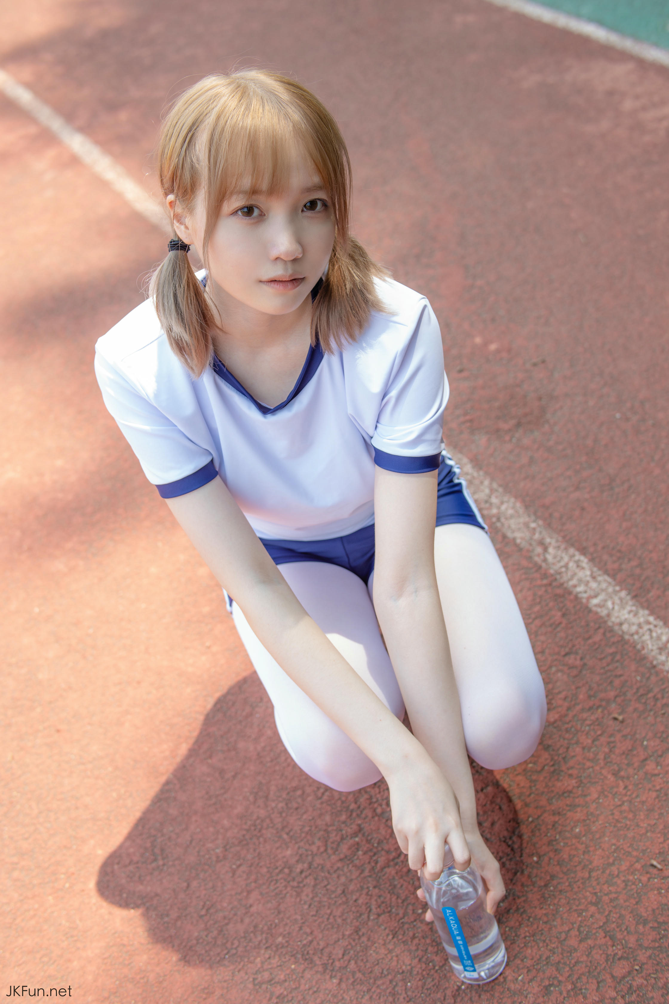 森萝财团 JKFUN-019 Aika 80D白丝外景体操服 [107P+1V／2.4G]_第3集