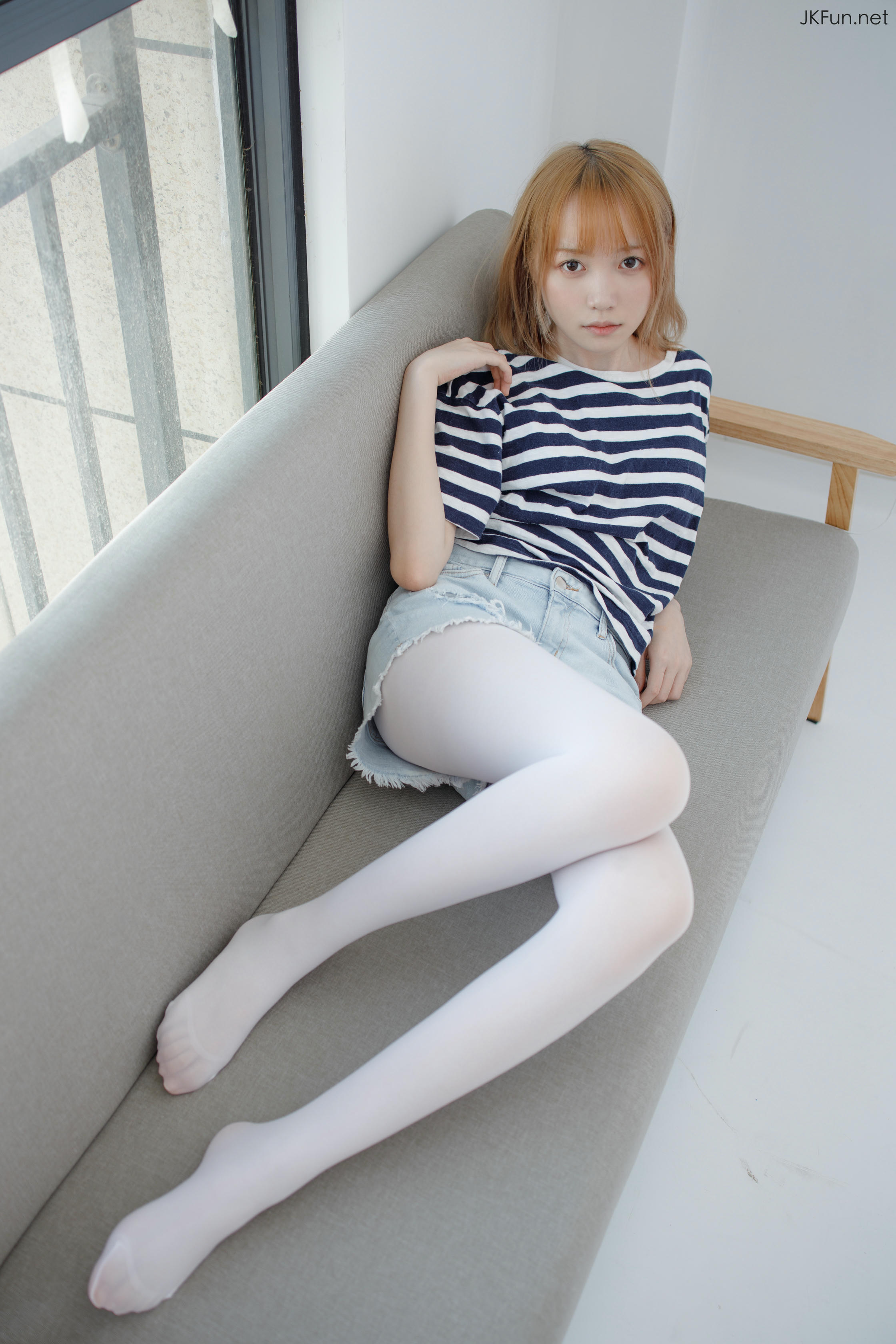 森萝财团 JKFUN-020 Aika 80D白丝牛仔热裤 [98P+1V／2.29G]_第2集