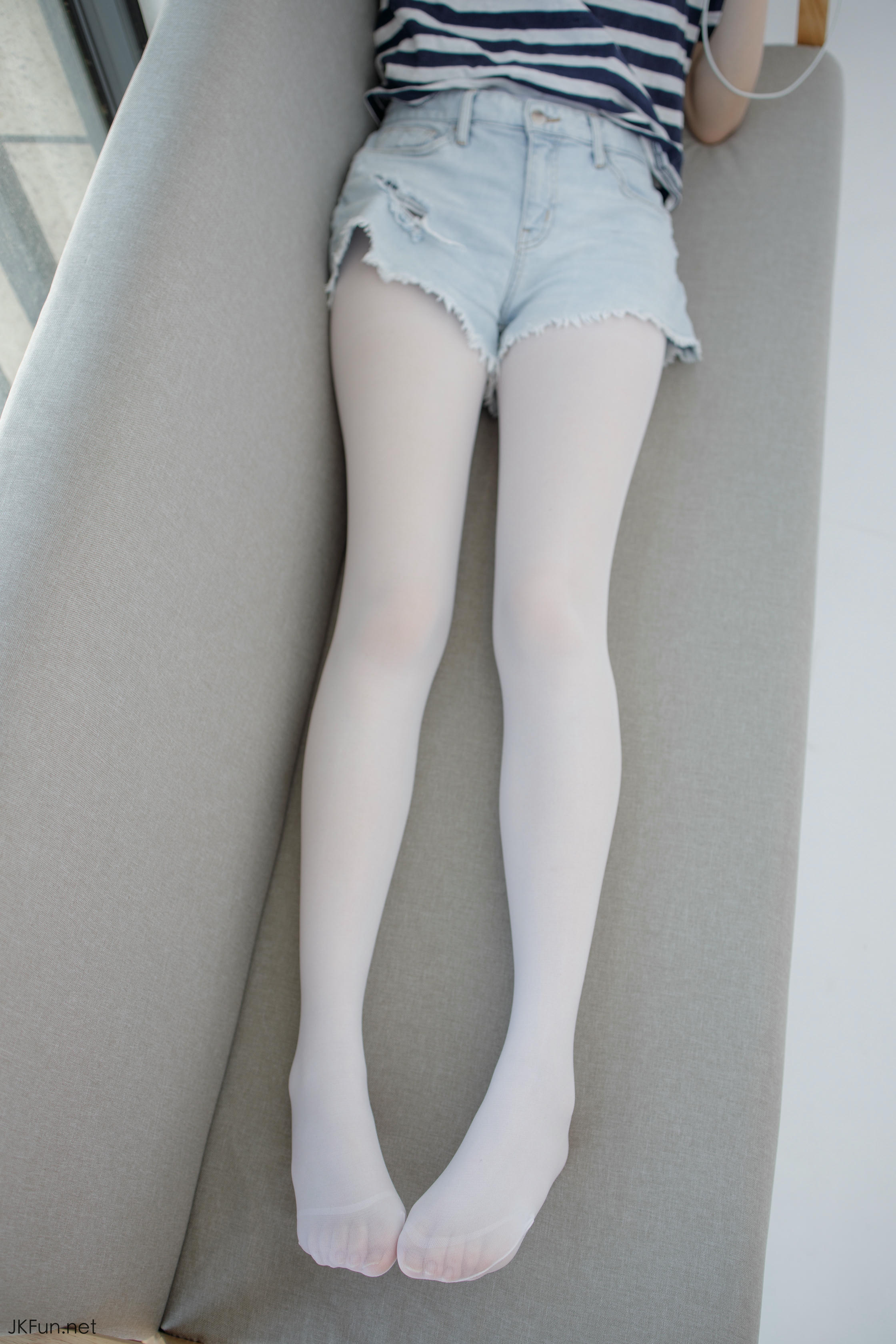 森萝财团 JKFUN-020 Aika 80D白丝牛仔热裤 [98P+1V／2.29G]_第3集