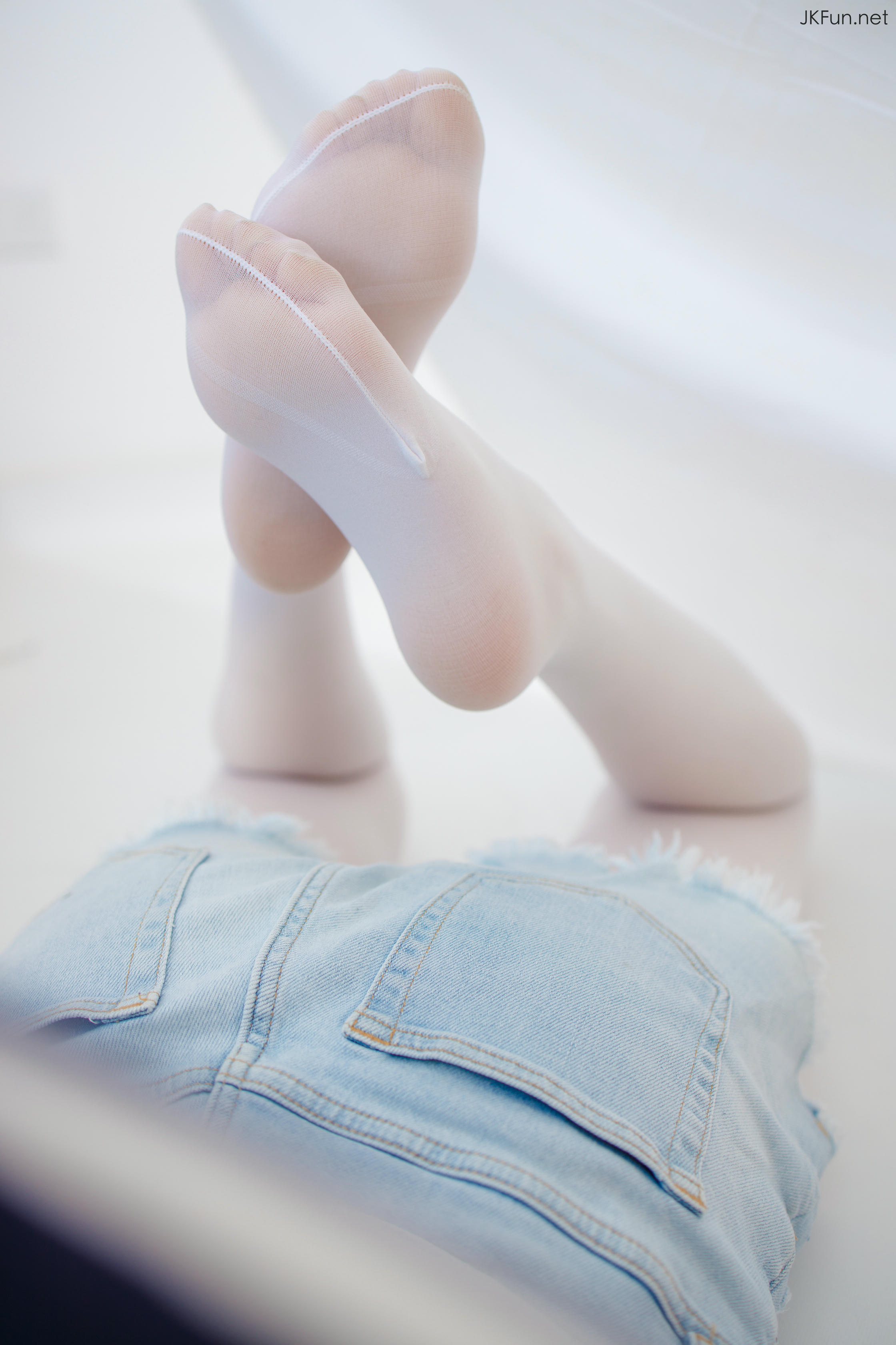 森萝财团 JKFUN-020 Aika 80D白丝牛仔热裤 [98P+1V／2.29G]_第4集