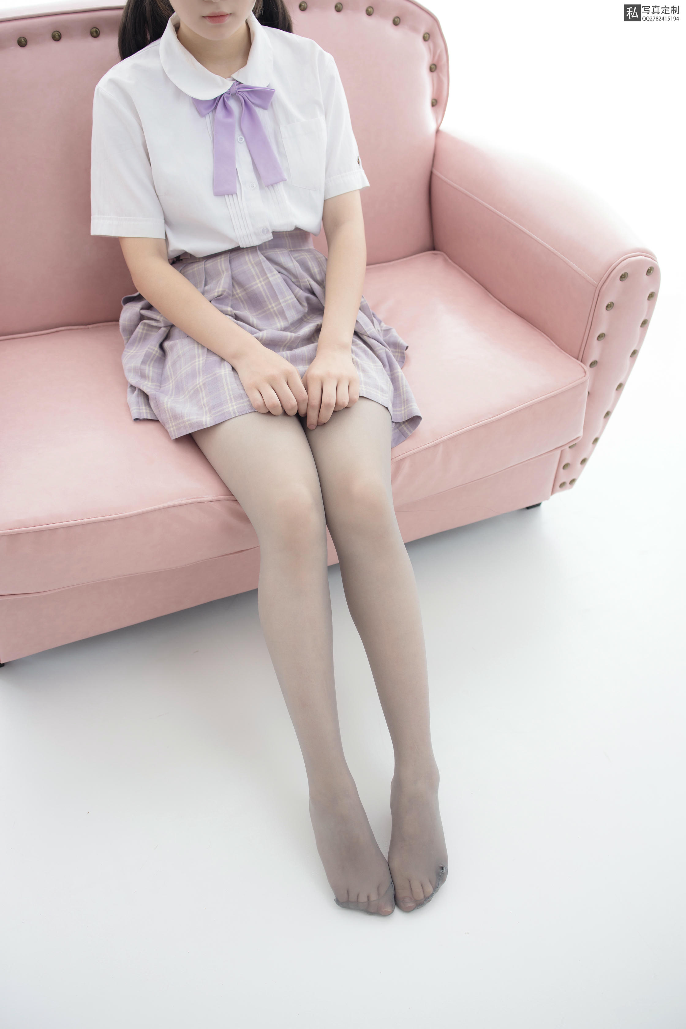 森萝财团 JKFUN-021 新人匿名 15D灰丝JK学妹 [45P+1V／1.37G]_第1集