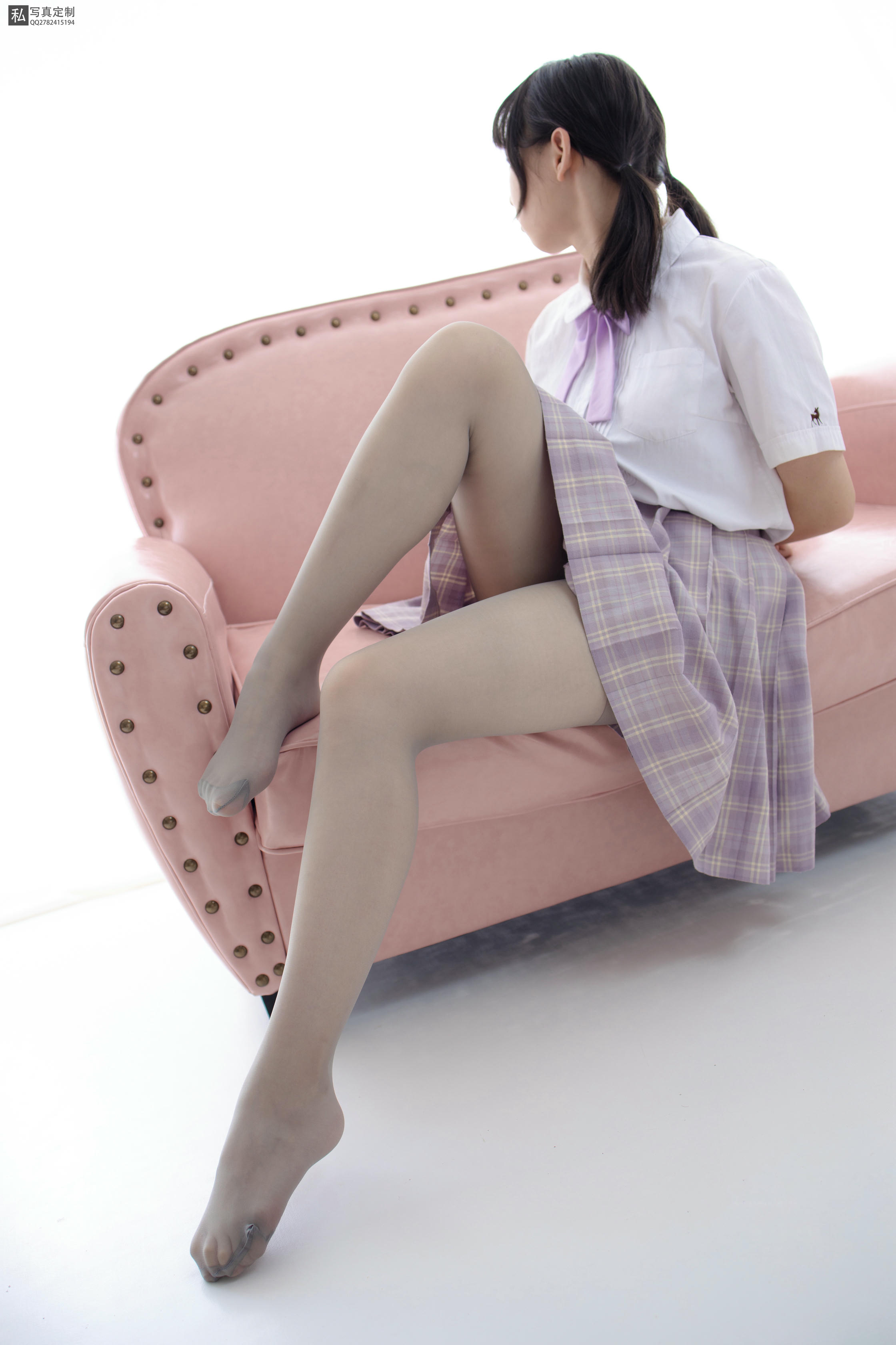 森萝财团 JKFUN-021 新人匿名 15D灰丝JK学妹 [45P+1V／1.37G]_第1集