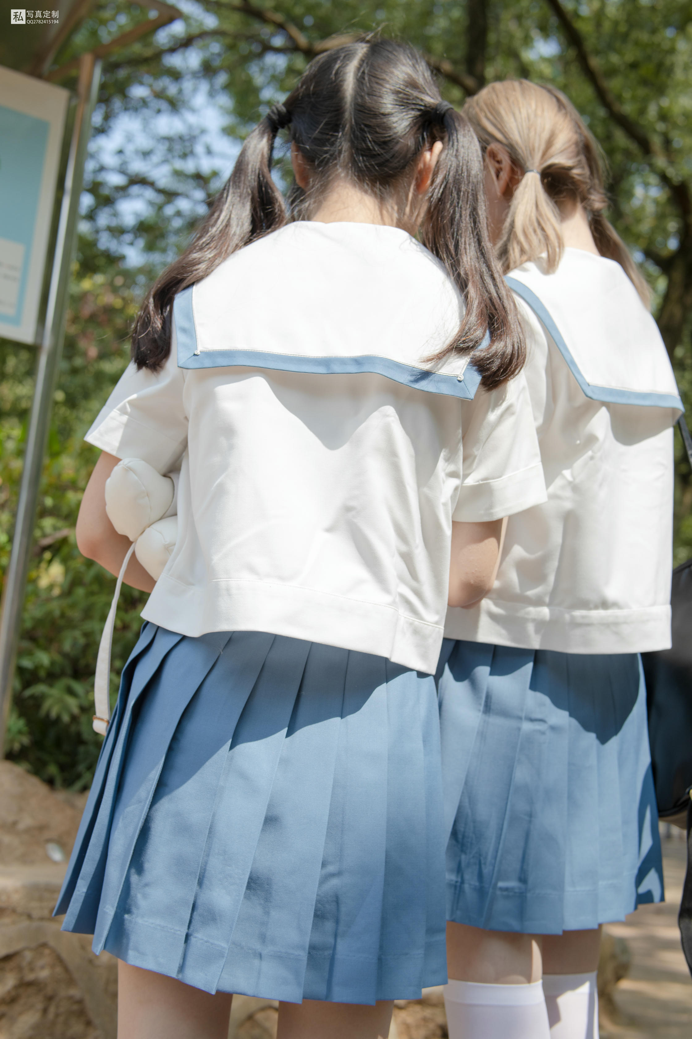 森萝财团 JKFUN-025 默陌&Aika 80D白丝过膝袜两女一ZOO [93P／1.61GB]_第1集