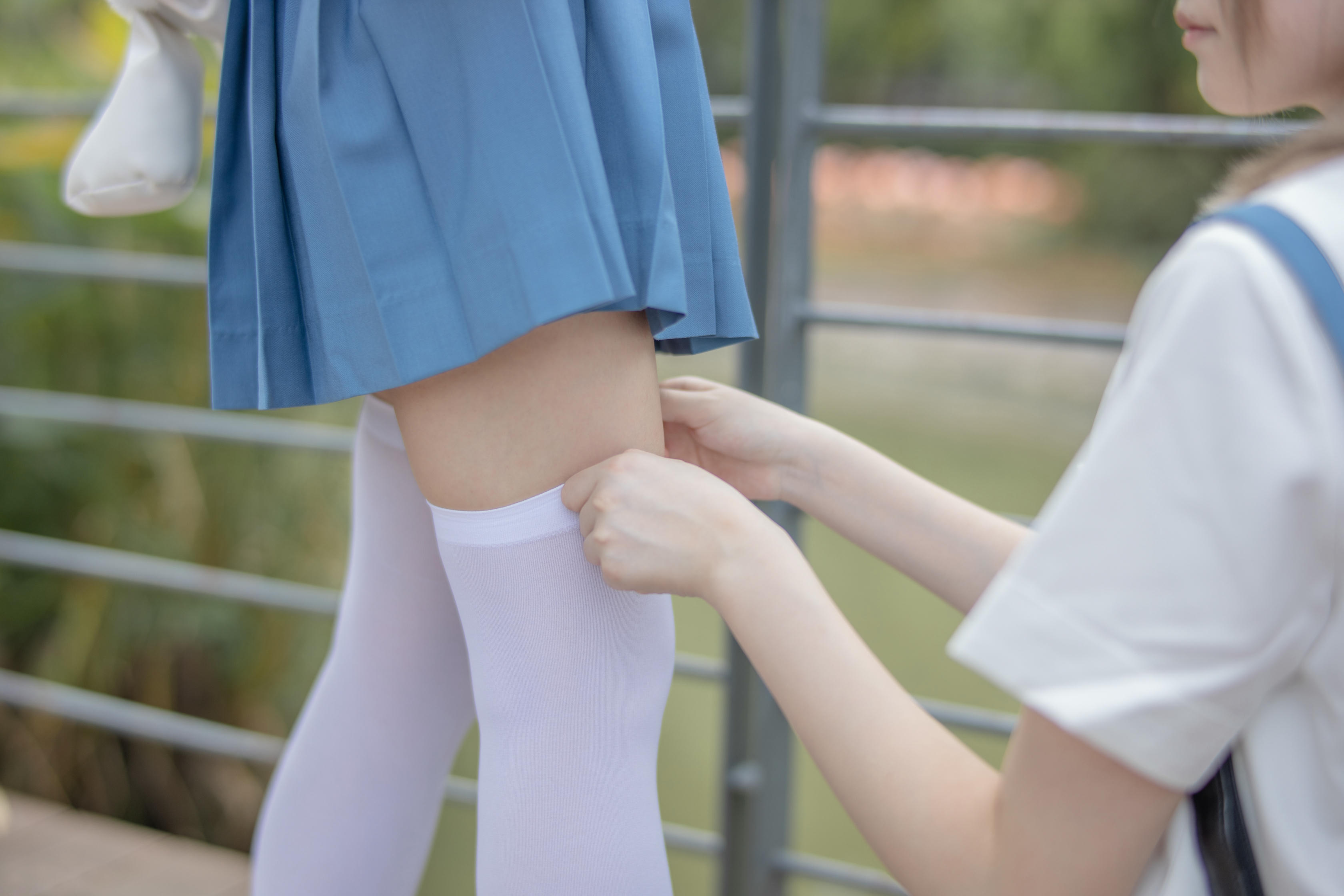森萝财团 JKFUN-025 默陌&Aika 80D白丝过膝袜两女一ZOO [93P／1.61GB]_第3集