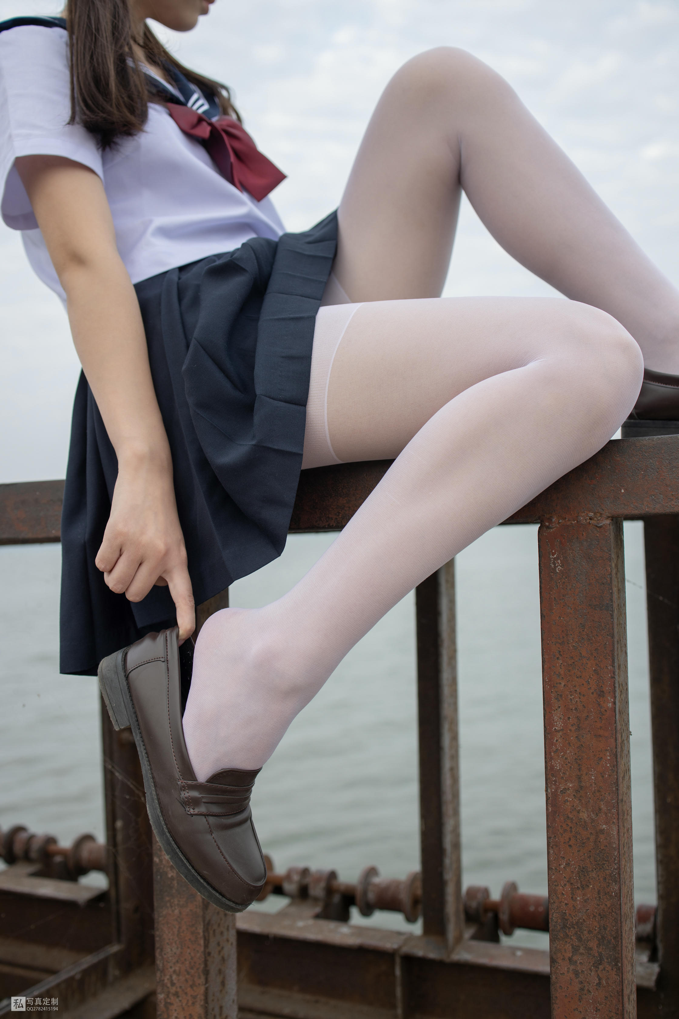 森萝财团 JKFUN-028 默陌 15D白丝 抑郁湖边与绝望天台 [58P／2V3.39G]_第1集
