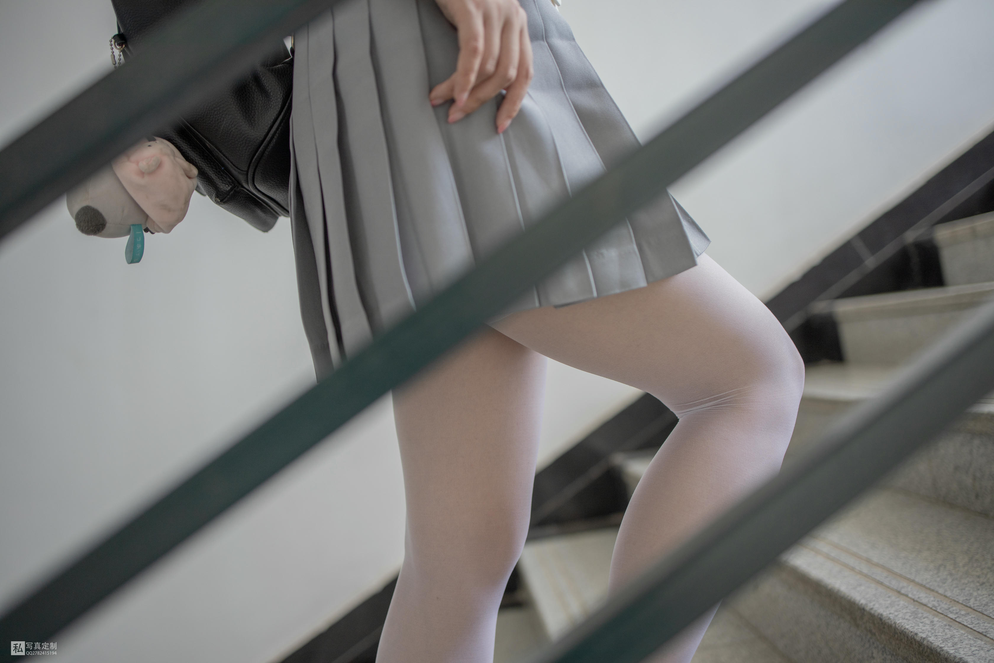 森萝财团 JKFUN-028 默陌 15D白丝 抑郁湖边与绝望天台 [58P／2V3.39G]_第2集