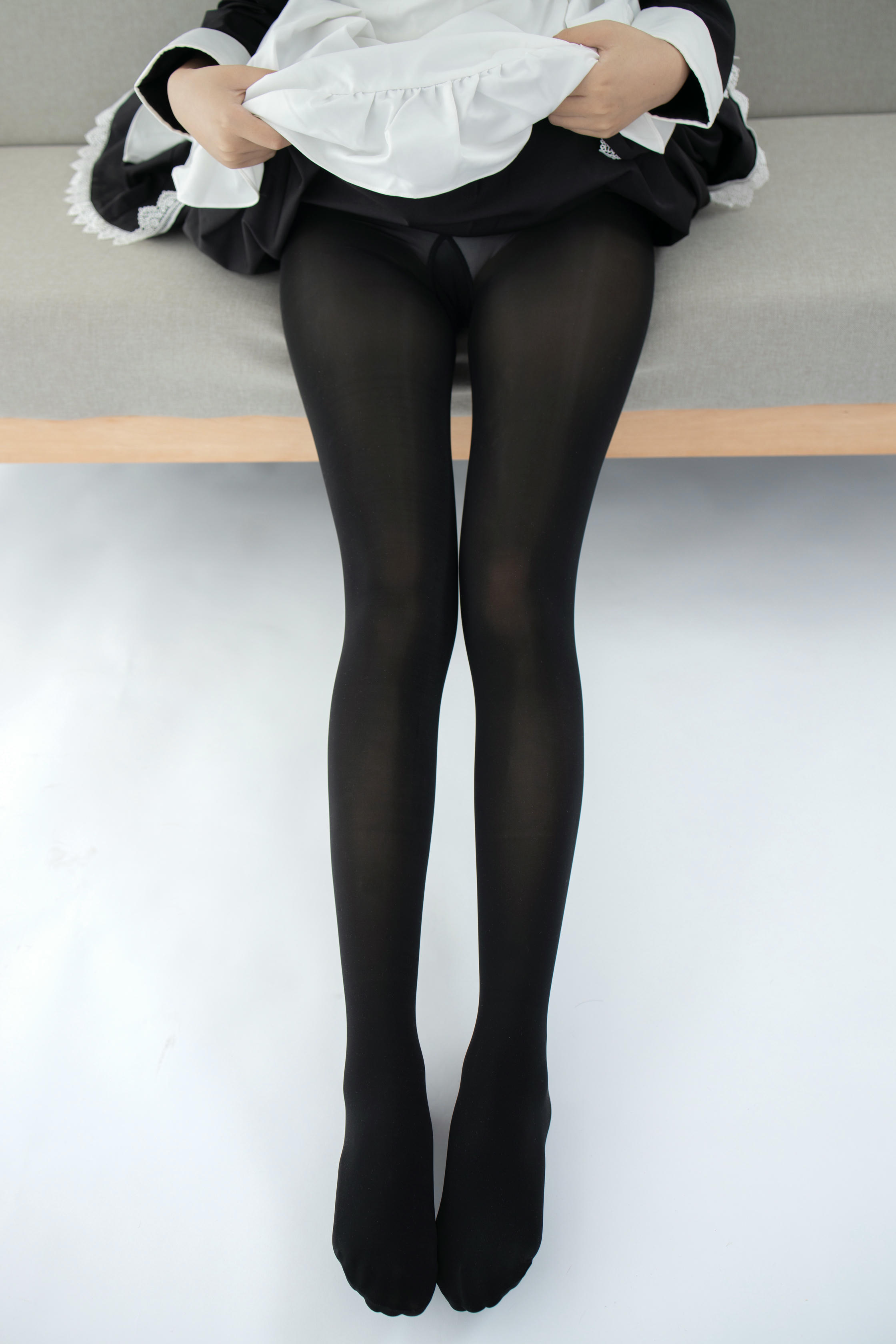 森萝财团 JKFUN-029 卉子 80D黑丝 踩物女仆 [67P+1V／3.16G]_第2集