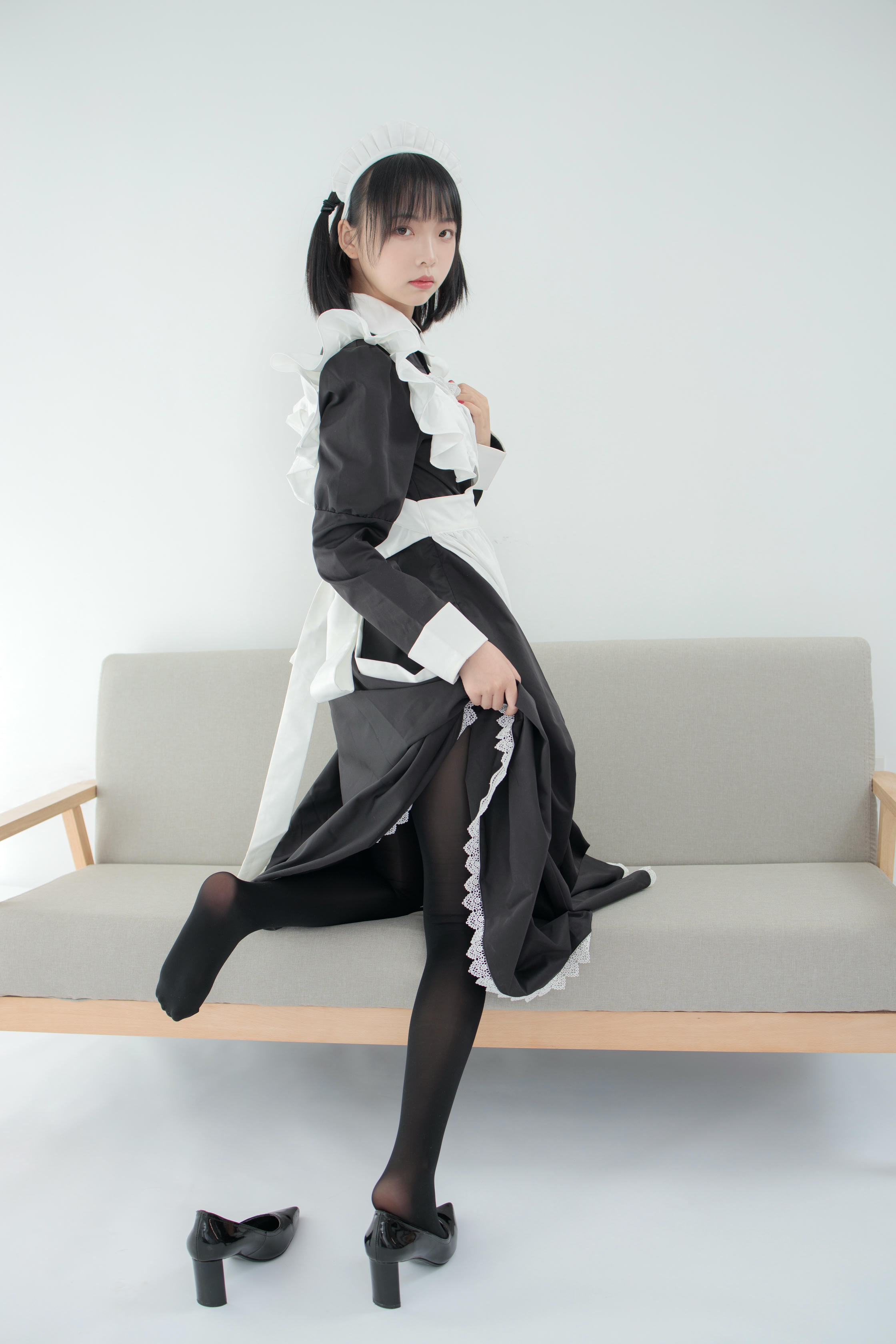 森萝财团 JKFUN-029 卉子 80D黑丝 踩物女仆 [67P+1V／3.16G]_第2集