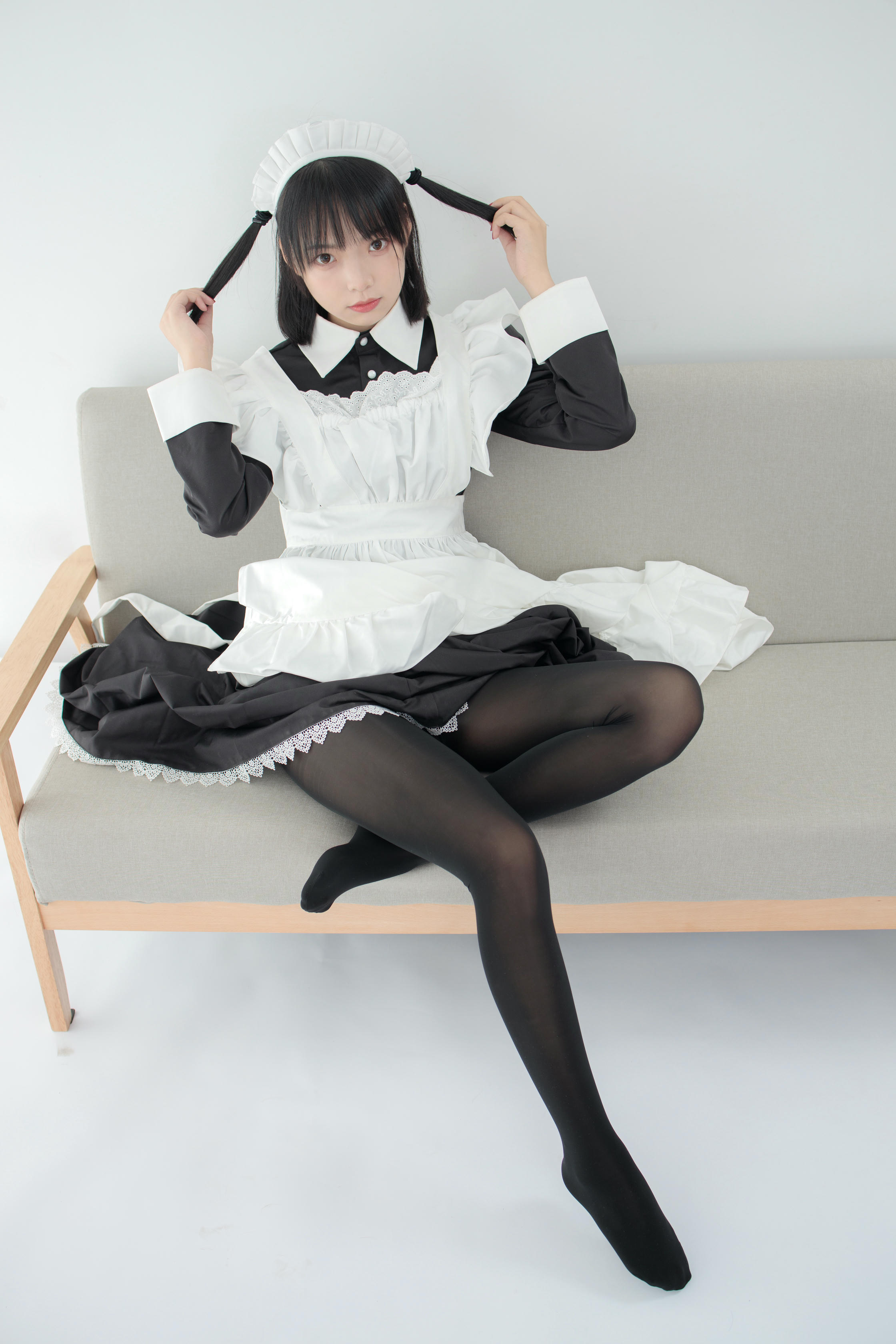 森萝财团 JKFUN-029 卉子 80D黑丝 踩物女仆 [67P+1V／3.16G]_第2集