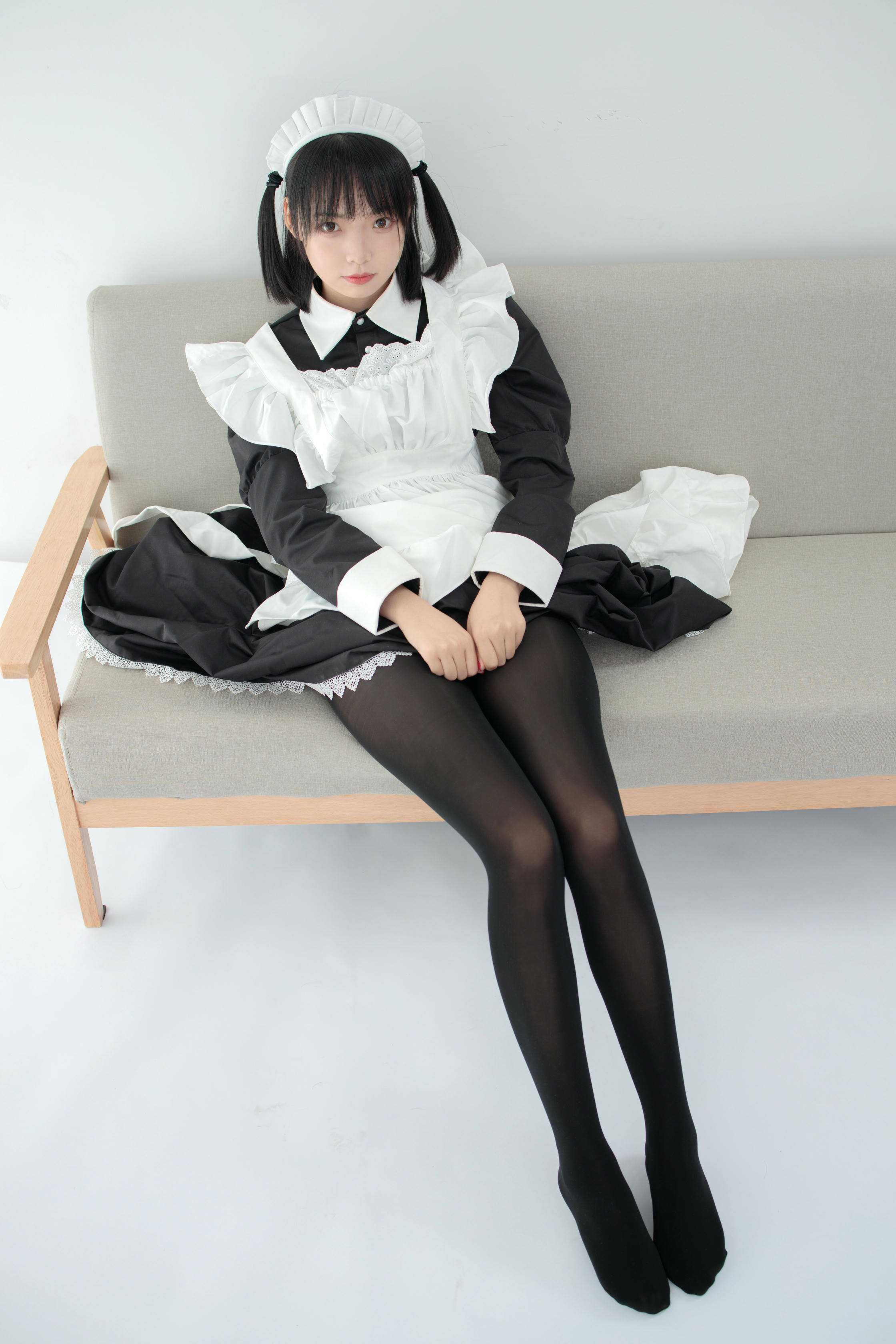 森萝财团 JKFUN-029 卉子 80D黑丝 踩物女仆 [67P+1V／3.16G]_第2集