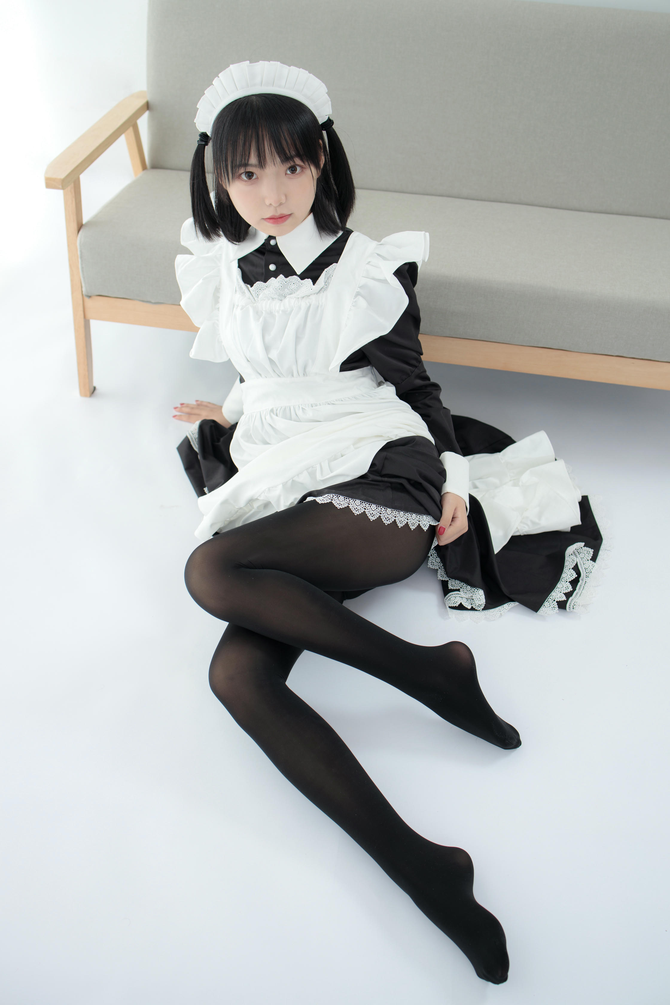 森萝财团 JKFUN-029 卉子 80D黑丝 踩物女仆 [67P+1V／3.16G]_第2集