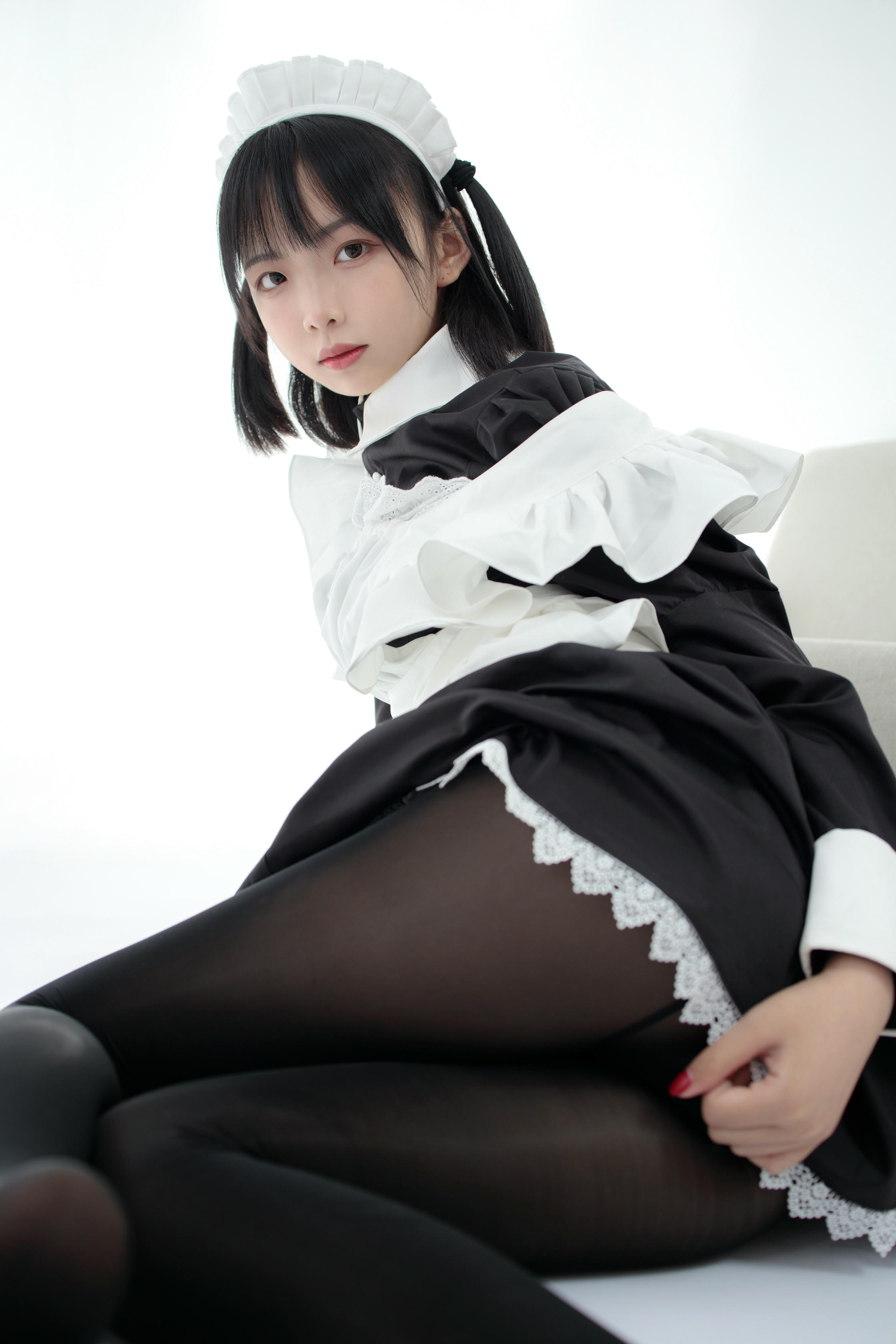 森萝财团 JKFUN-029 卉子 80D黑丝 踩物女仆 [67P+1V／3.16G]_第3集