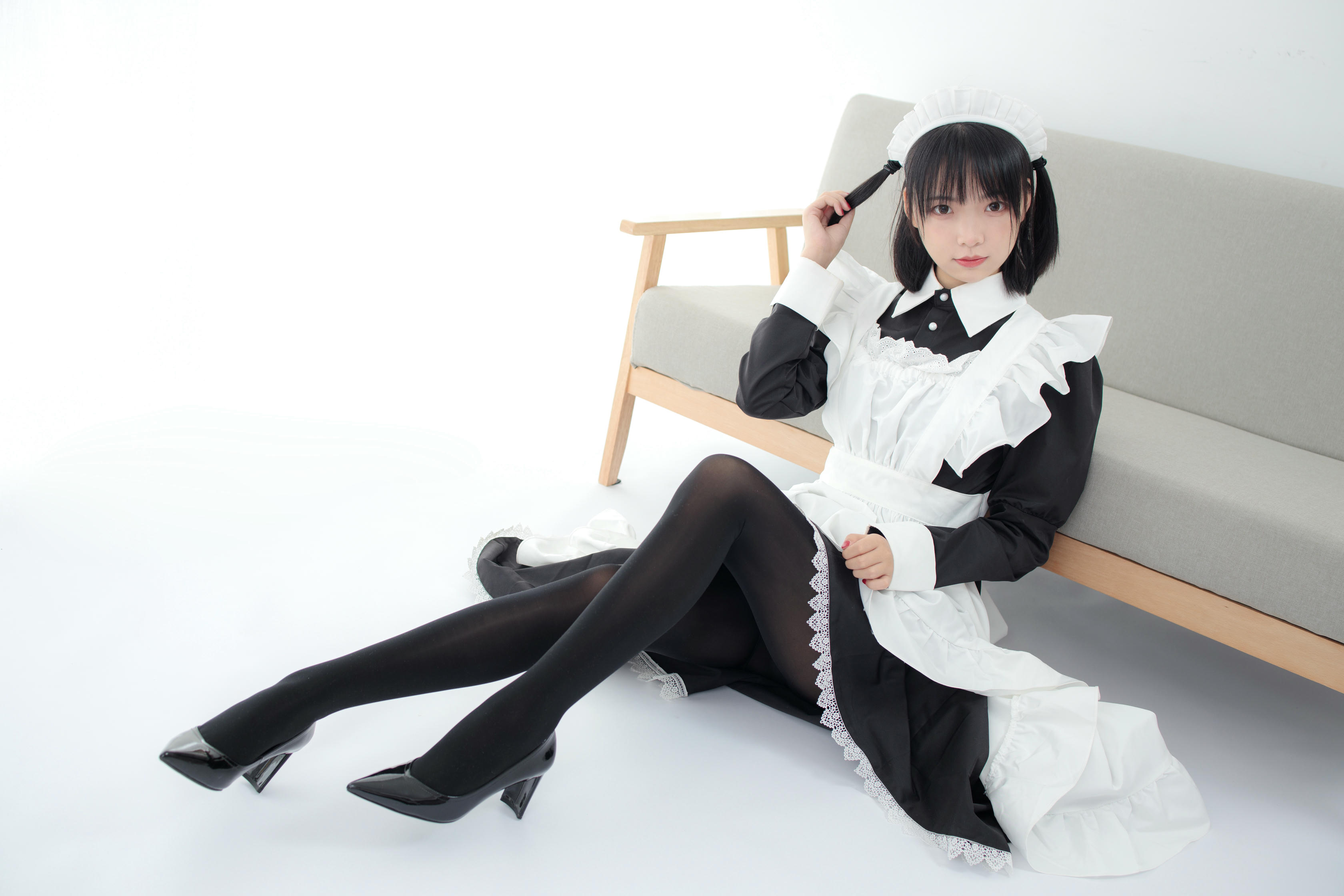 森萝财团 JKFUN-029 卉子 80D黑丝 踩物女仆 [67P+1V／3.16G]_第1集