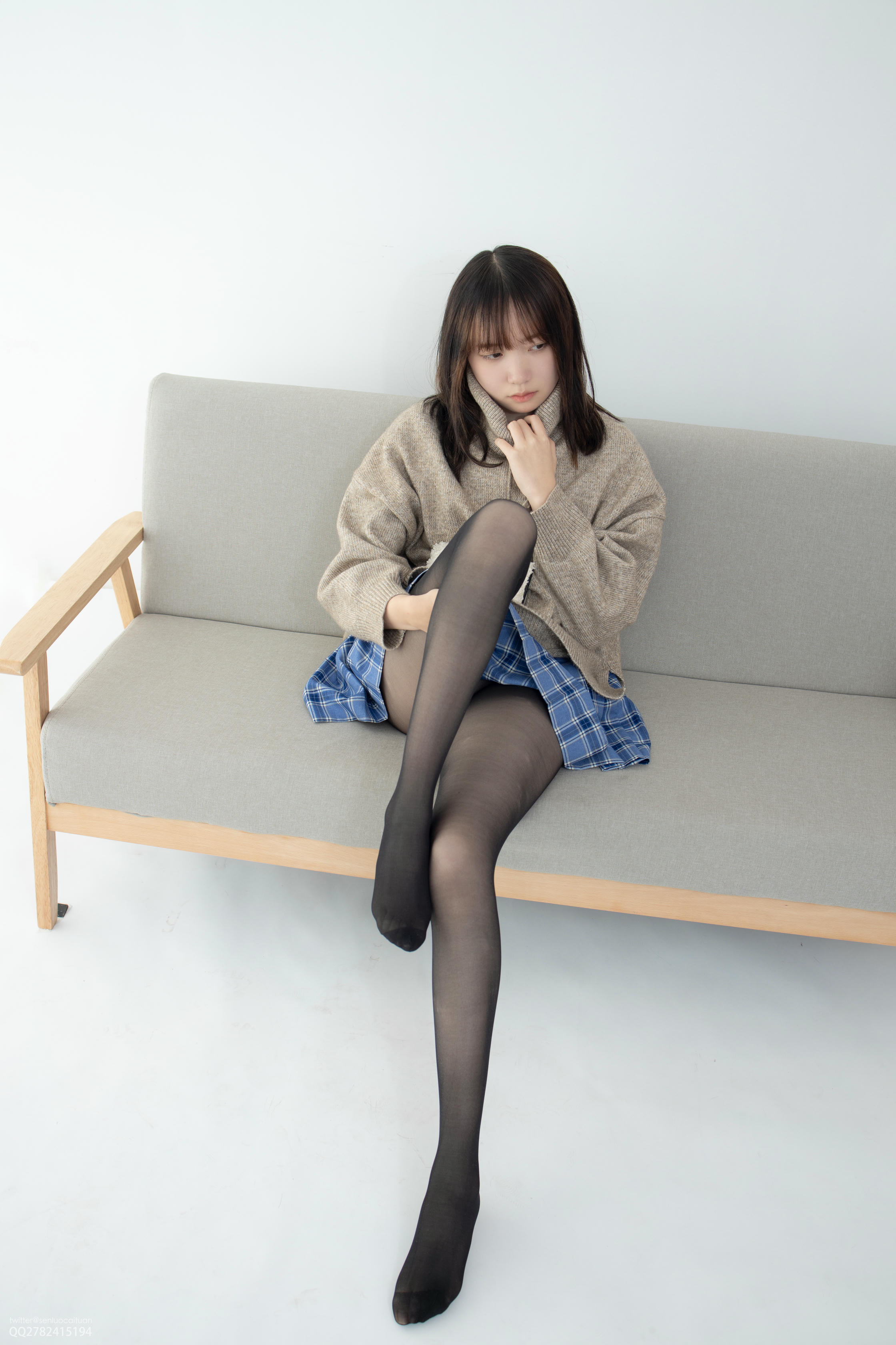 森萝财团 JKFUN-039 Aika 百元团定制1-1 13D黑丝 [35P+1V-1.18G]_第2集